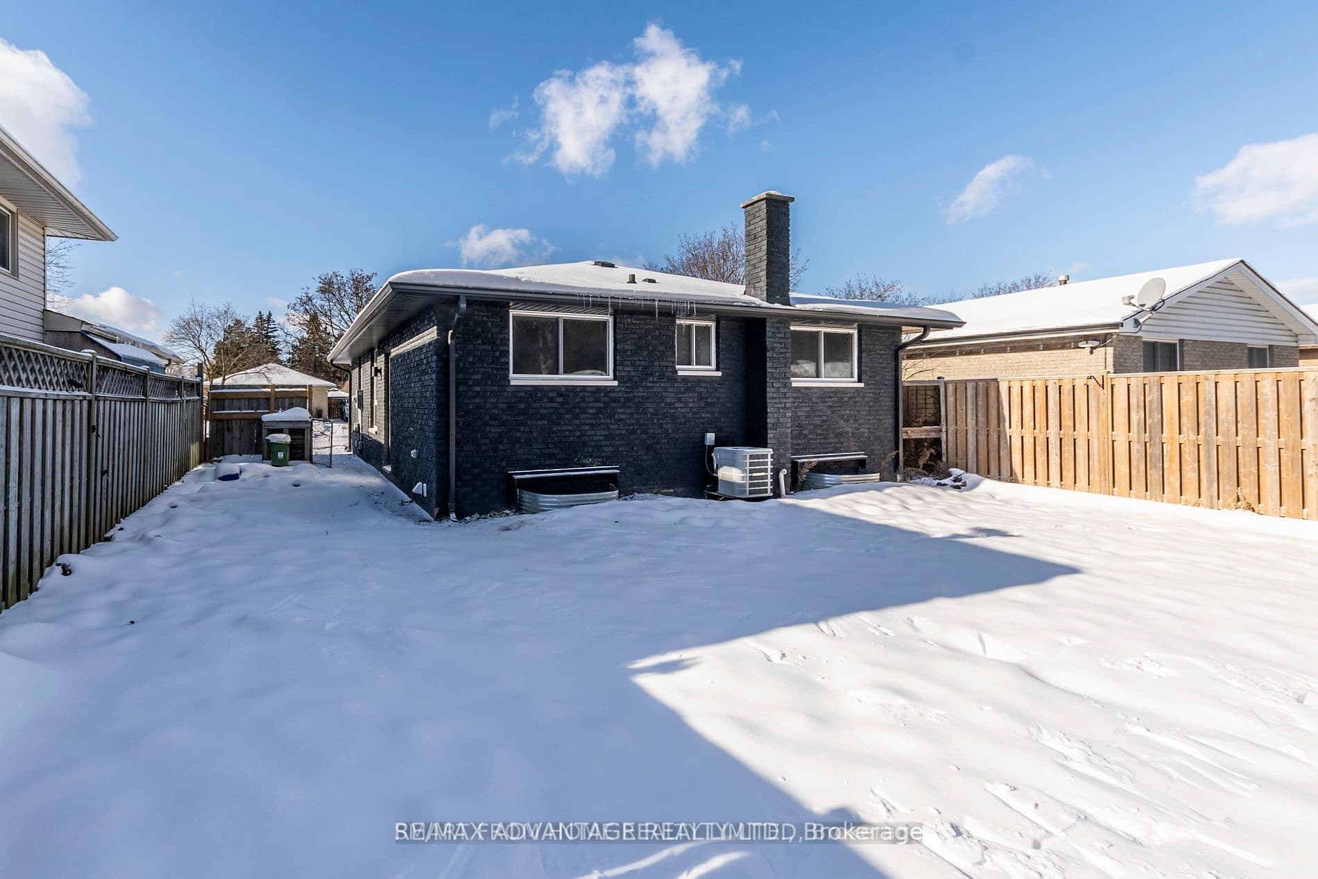 Unit Main 162 Speight Boulevard photo 1