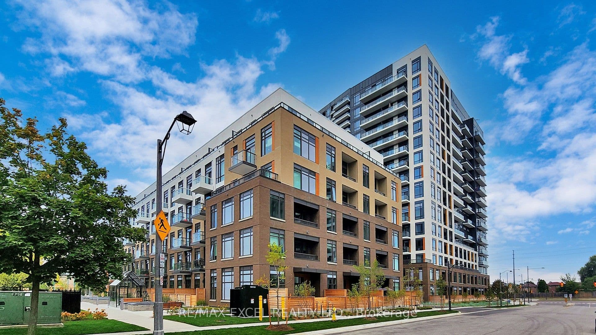 Unit 802 8 Beverley Glen Boulevard photo 1