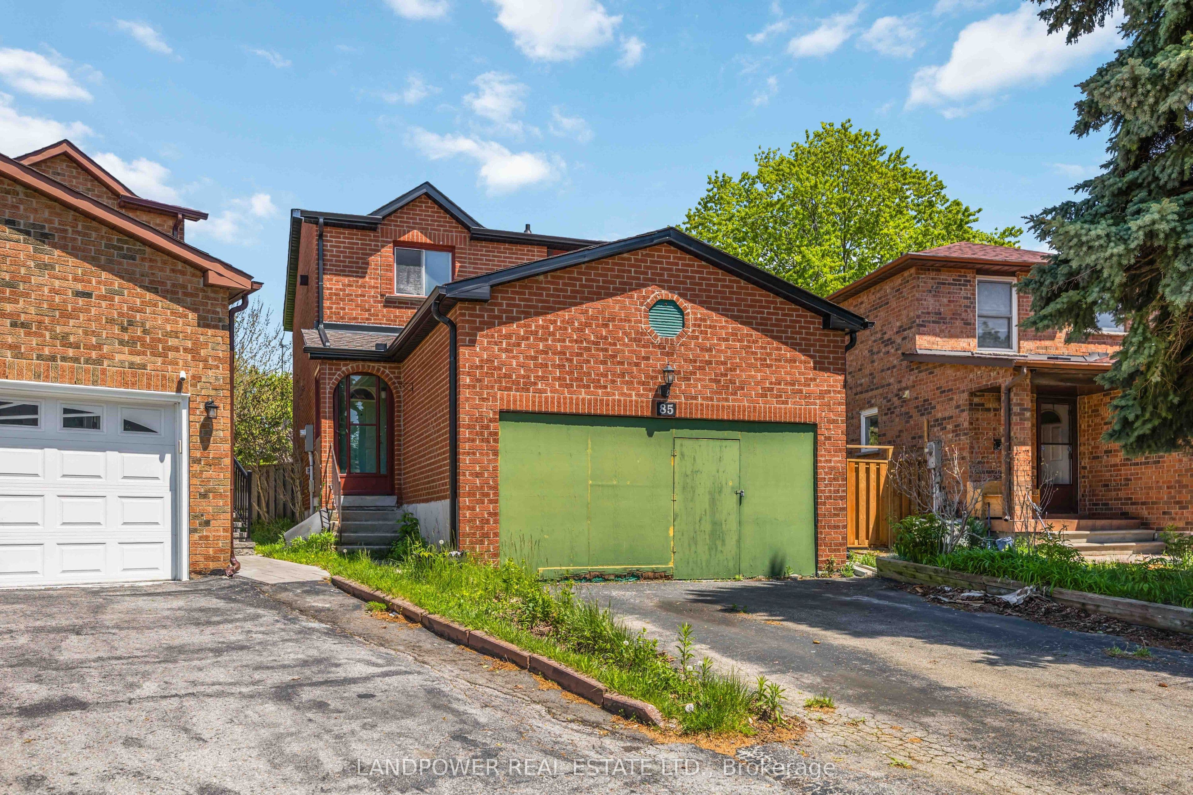 85 Tangmere Crescent photo 1