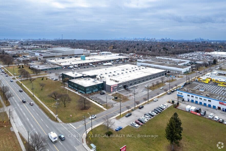 Unit 106/108 1550 Birchmount Road photo 1