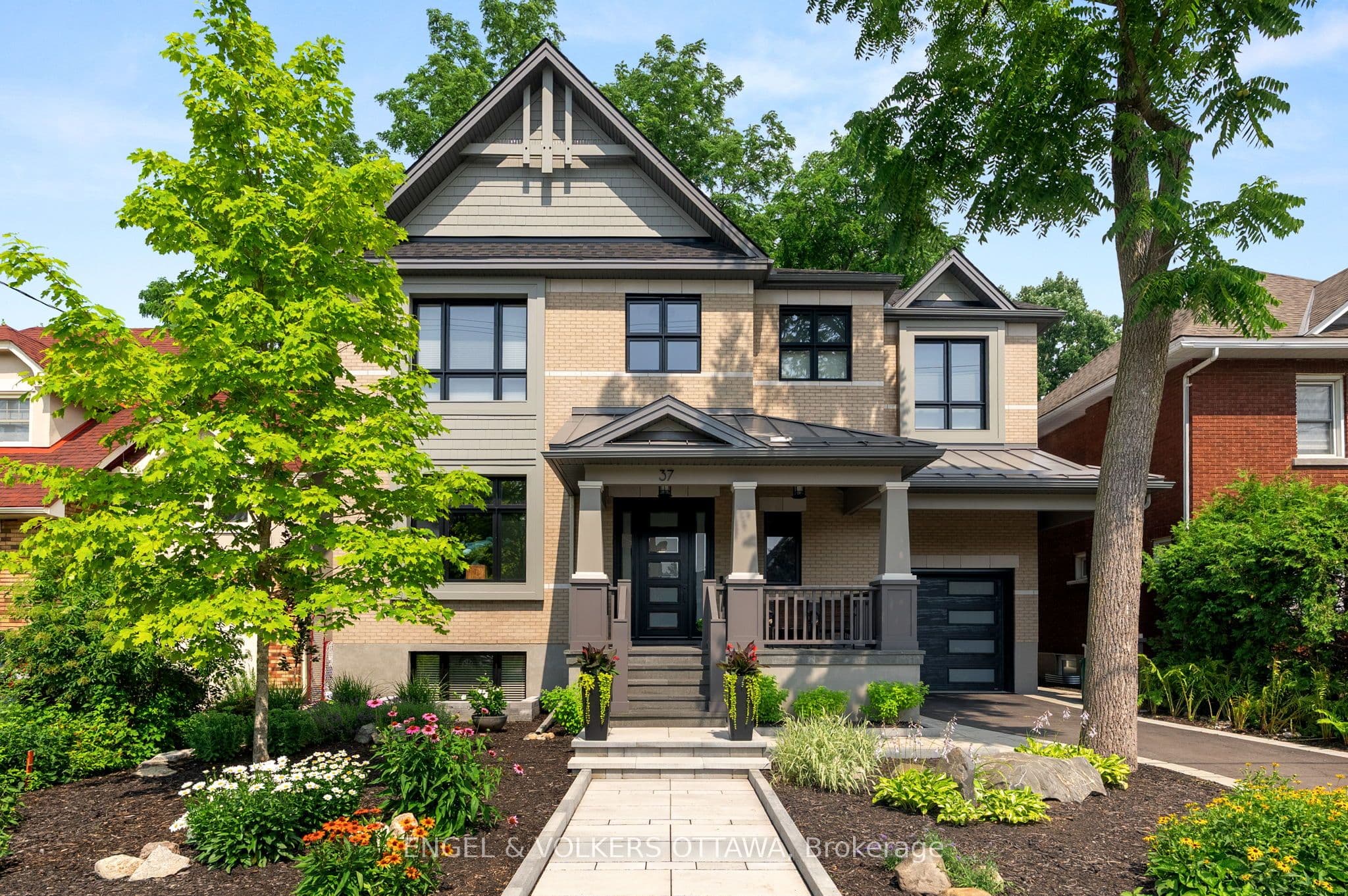 37 Clarendon Avenue photo 1