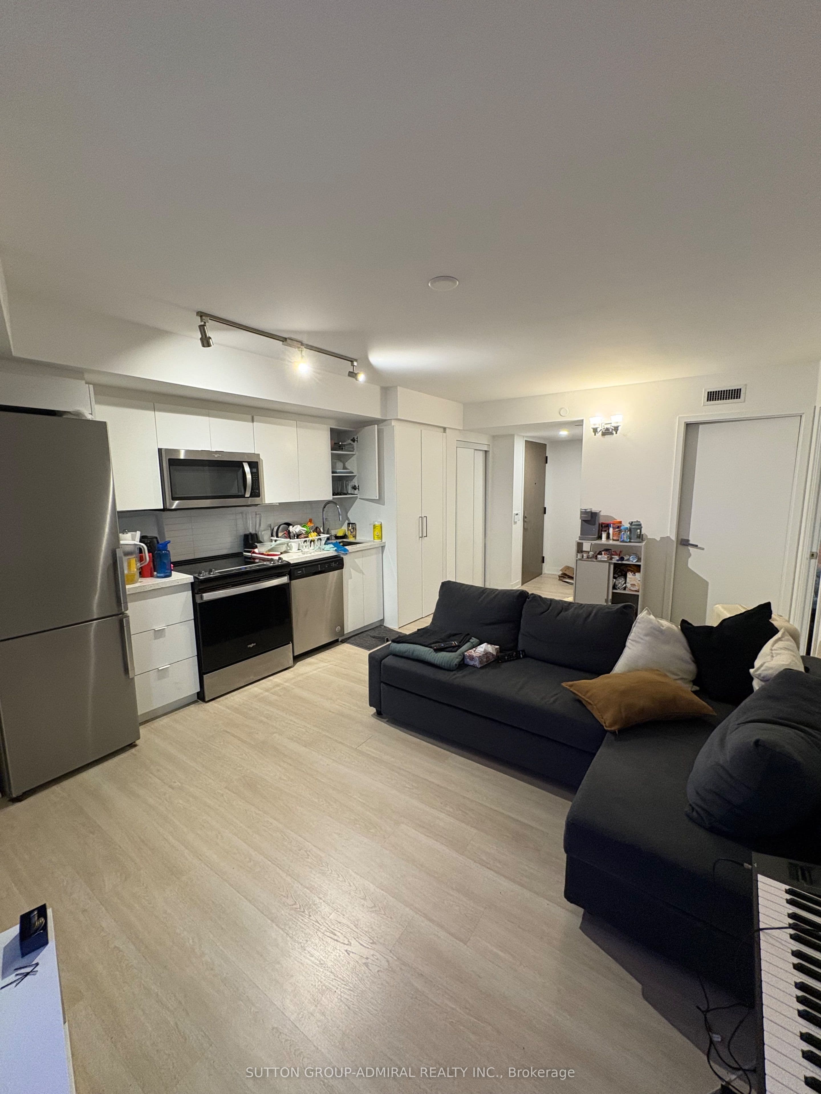 Unit 423 30 Tretti Way photo 1