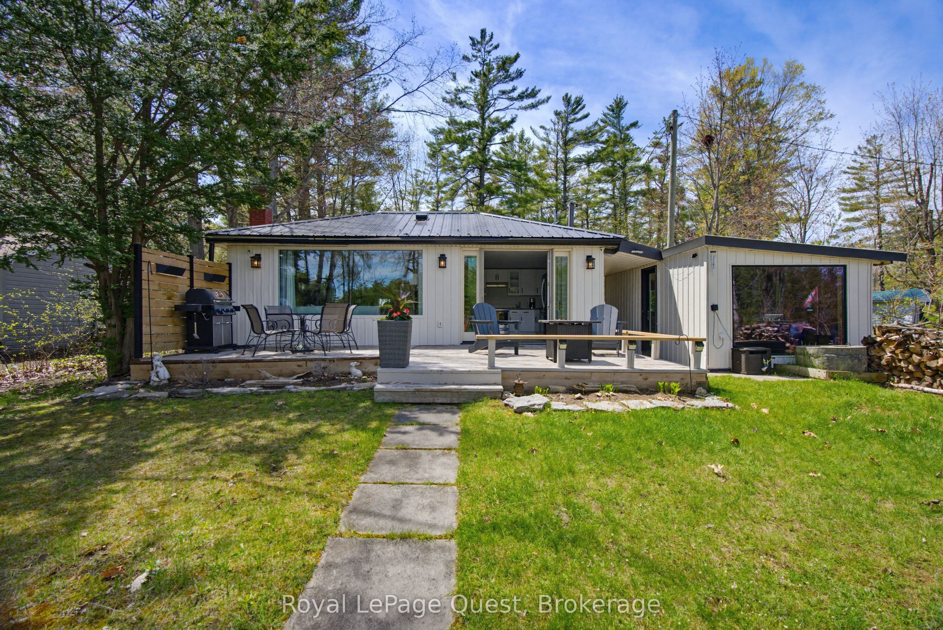 121 Stanley Road photo 1