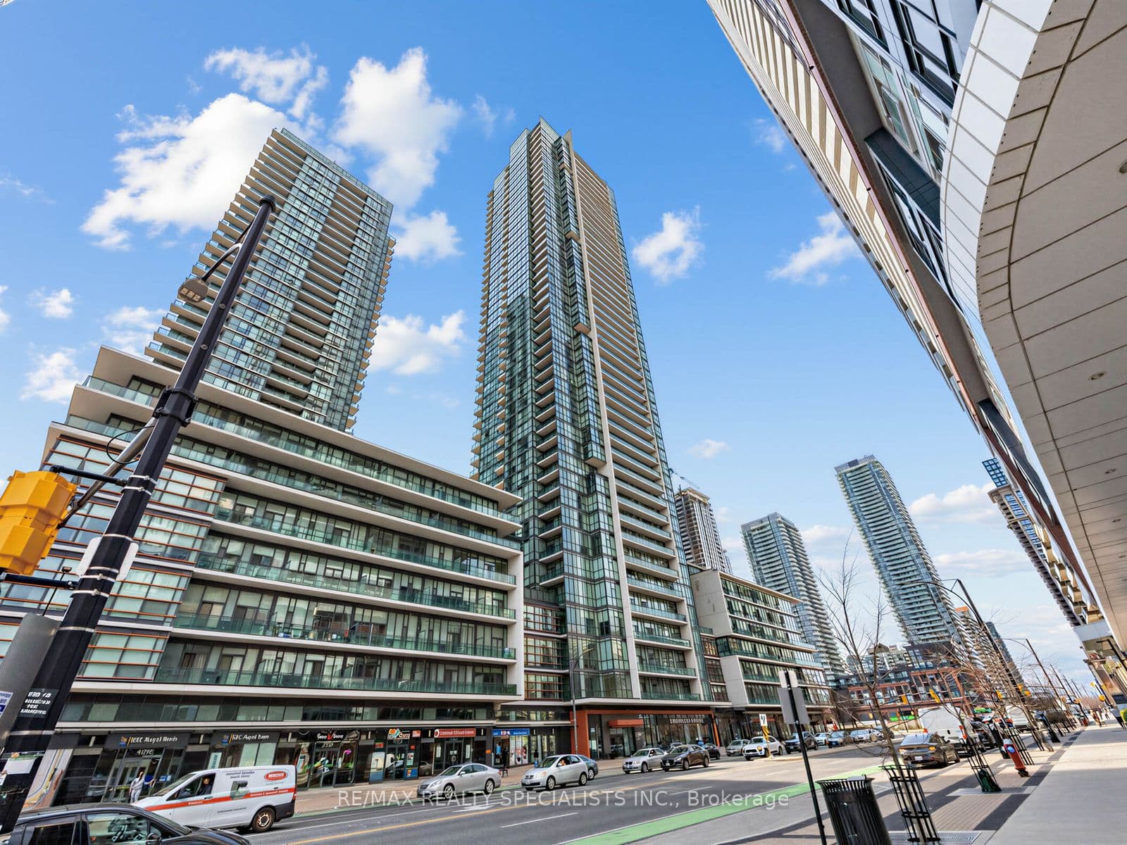 Unit 1507 4070 Confederation Parkway photo 1