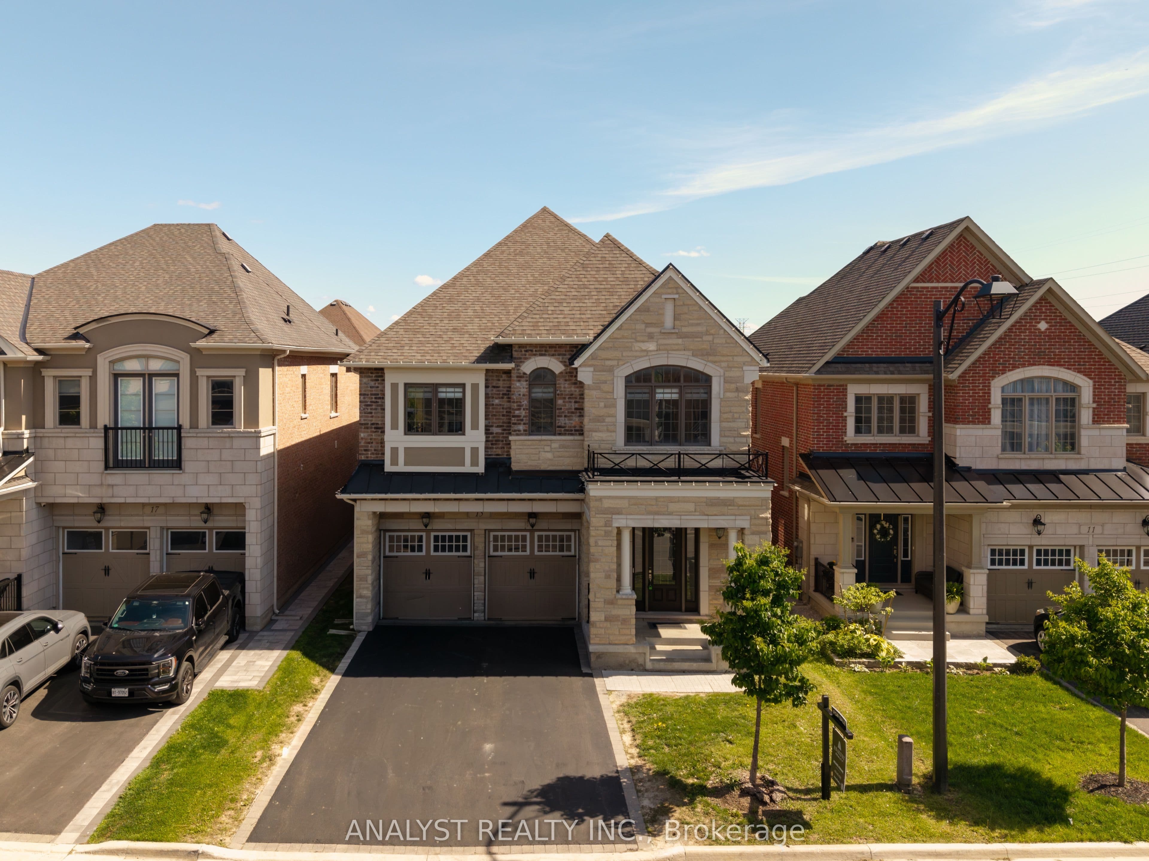 15 Streamside Street photo 1