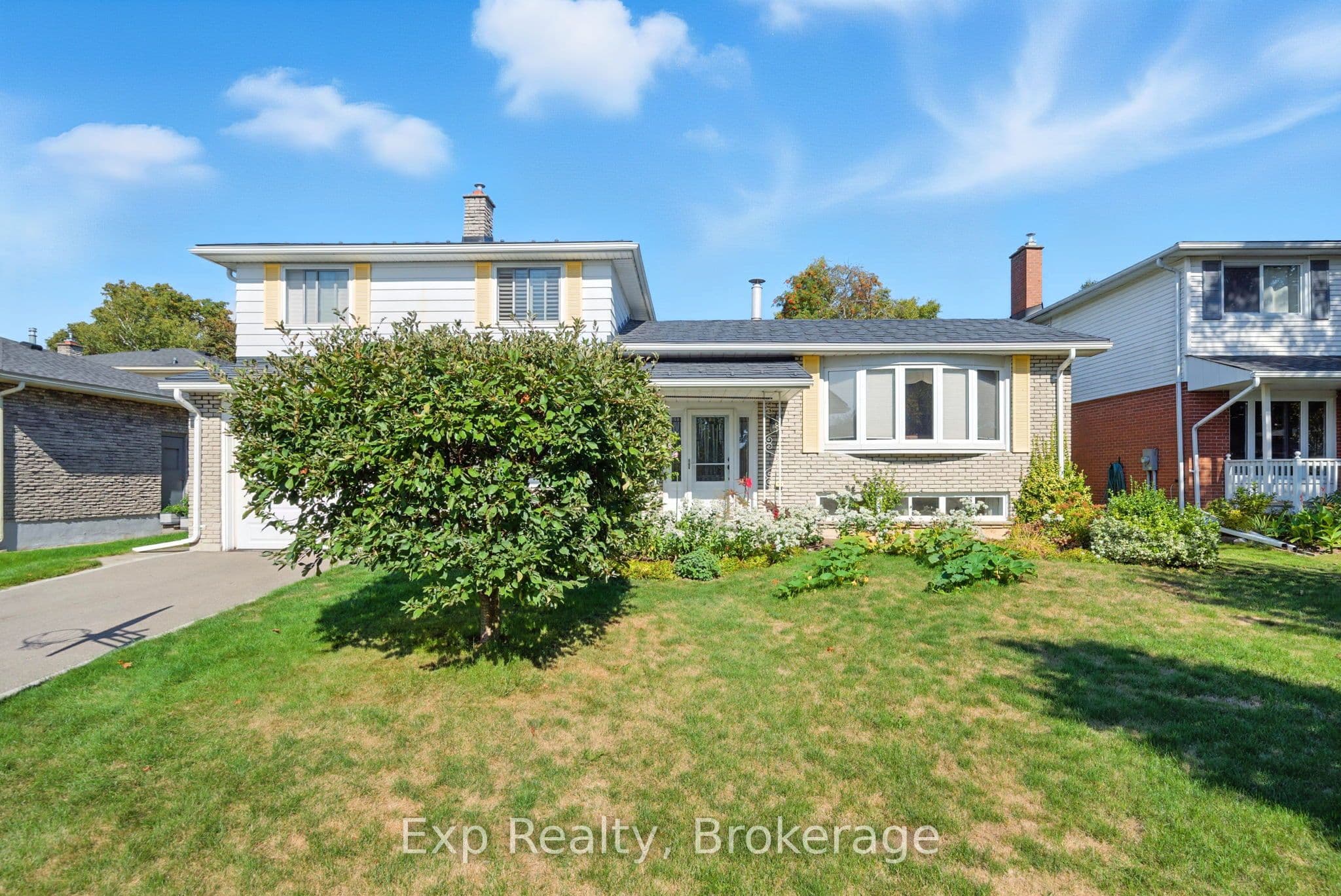 52 Bayview Crescent photo 1