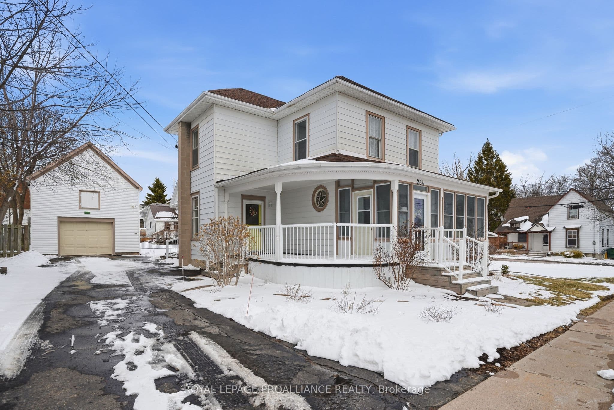 284 Noxon Avenue photo 1