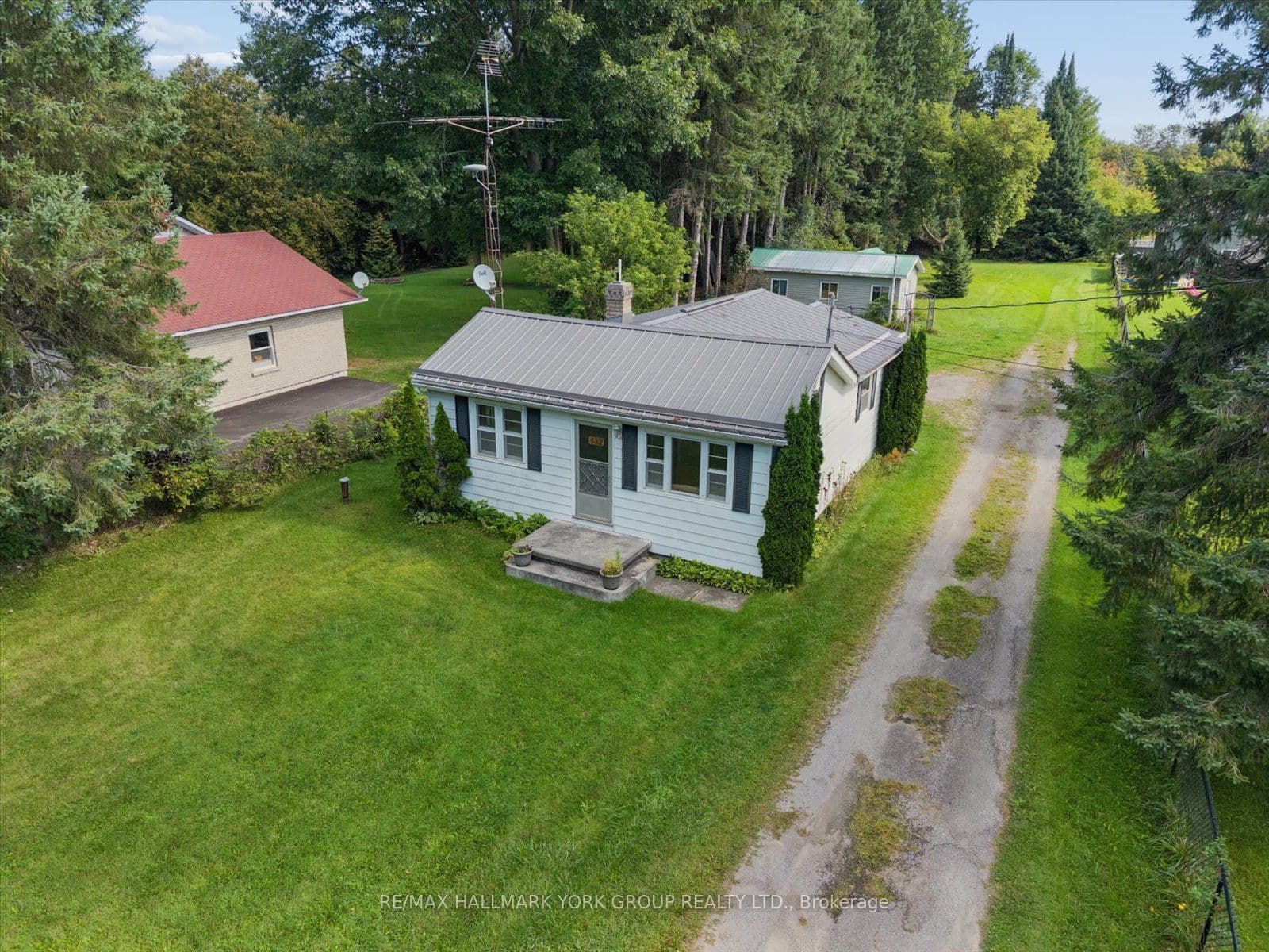432 Catering Road photo 1