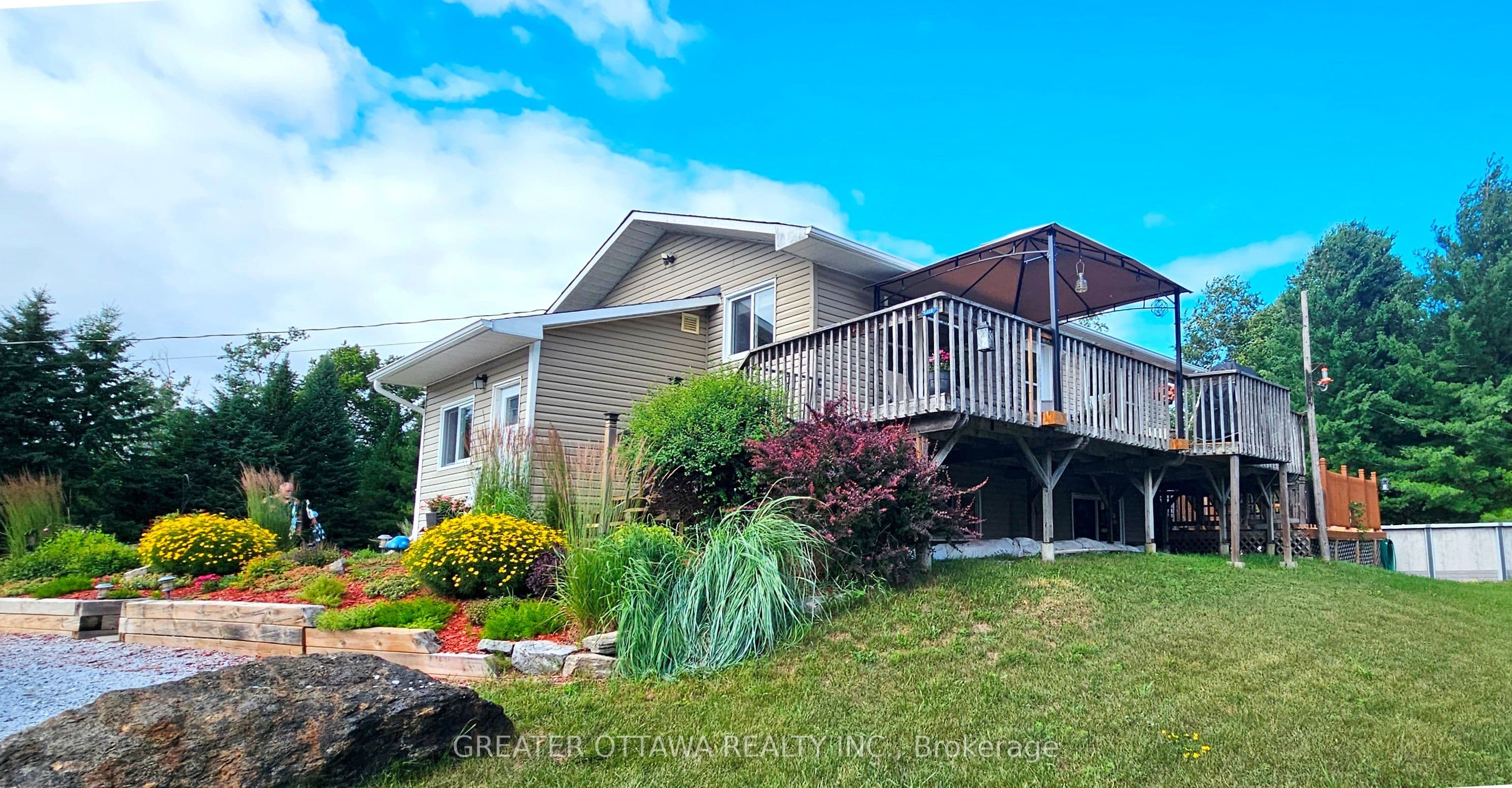 173 Janet Drive photo 1