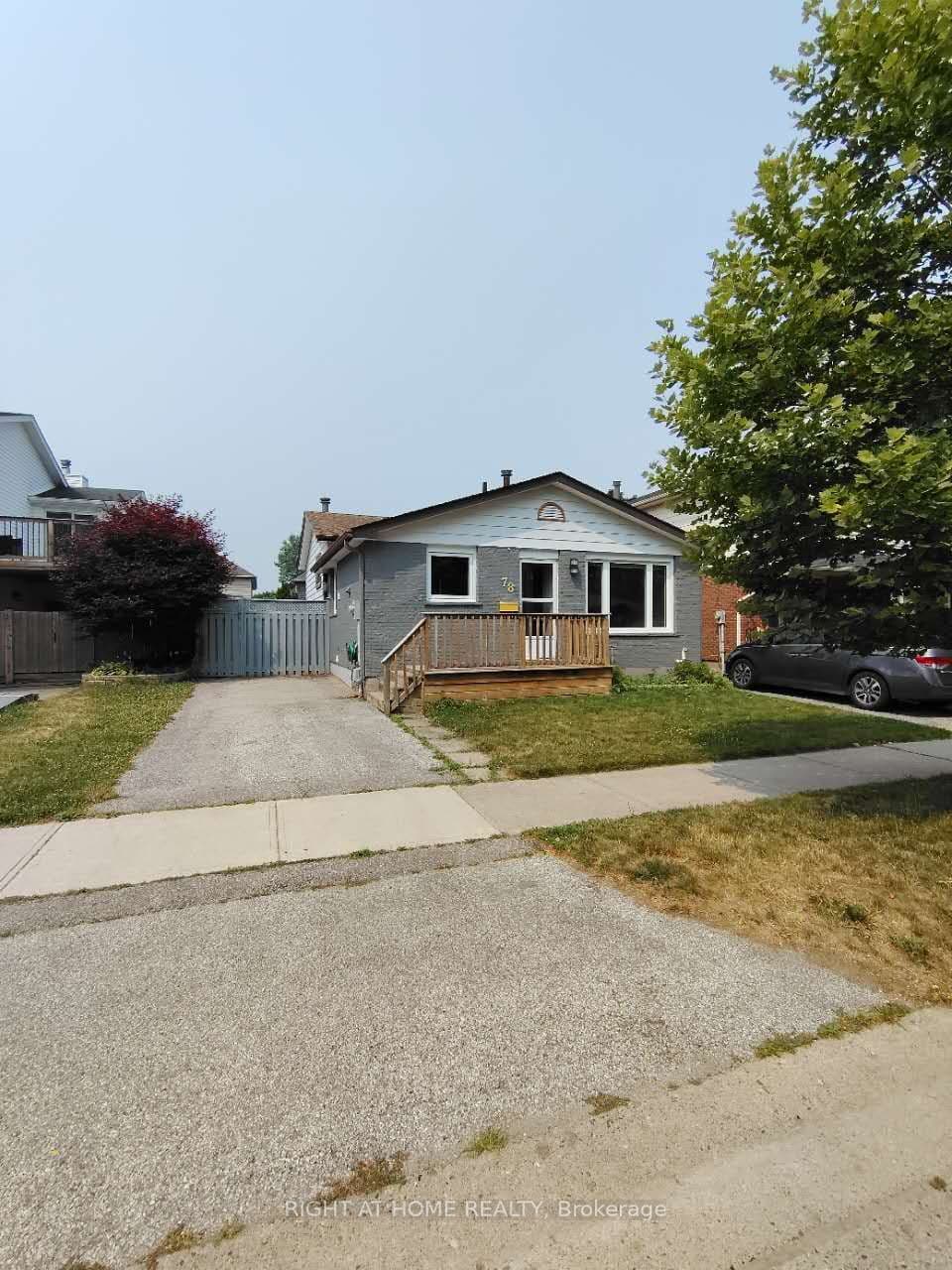 78 Olympic Crescent photo 1