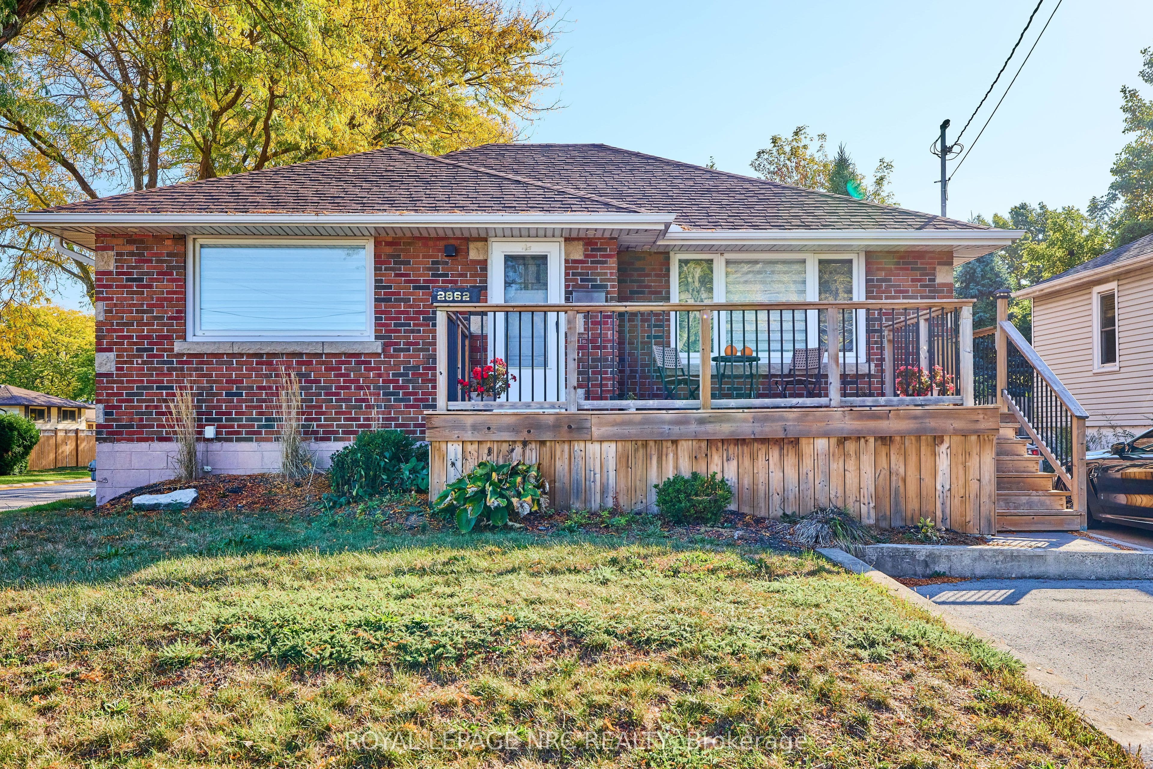 2862 Dorchester Road photo 1