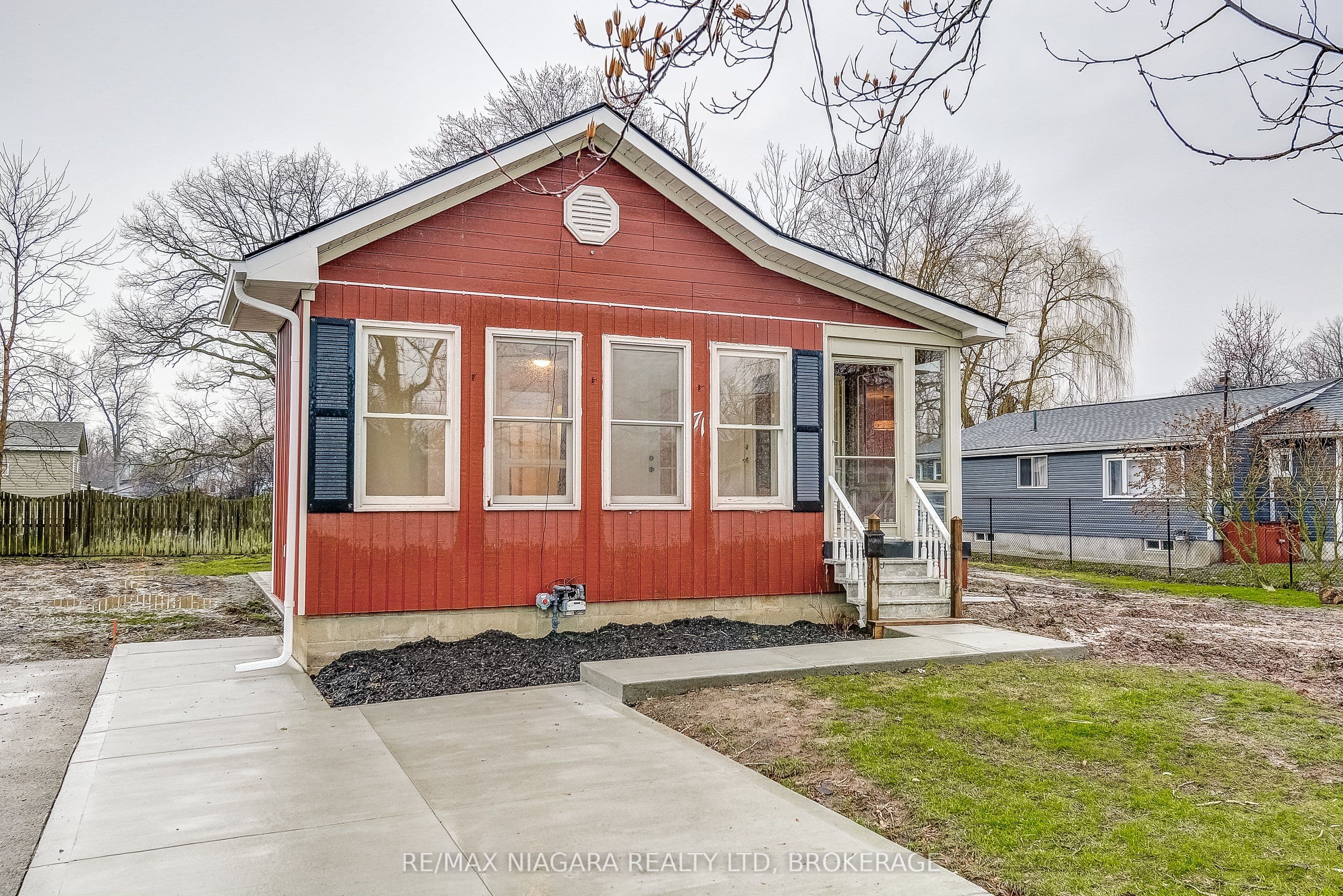 71 Joseph Street photo 1