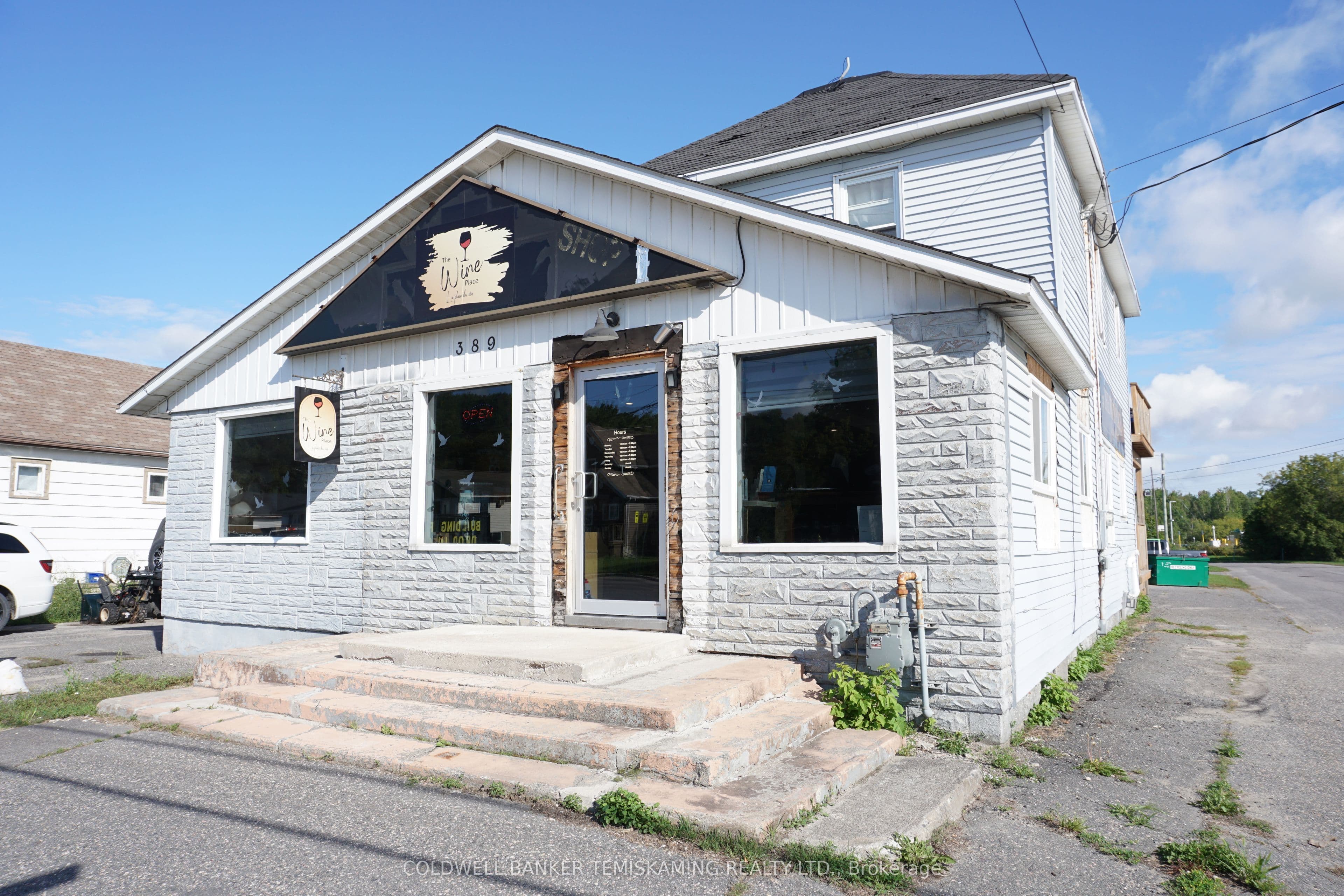 389 Whitewood Avenue photo 1