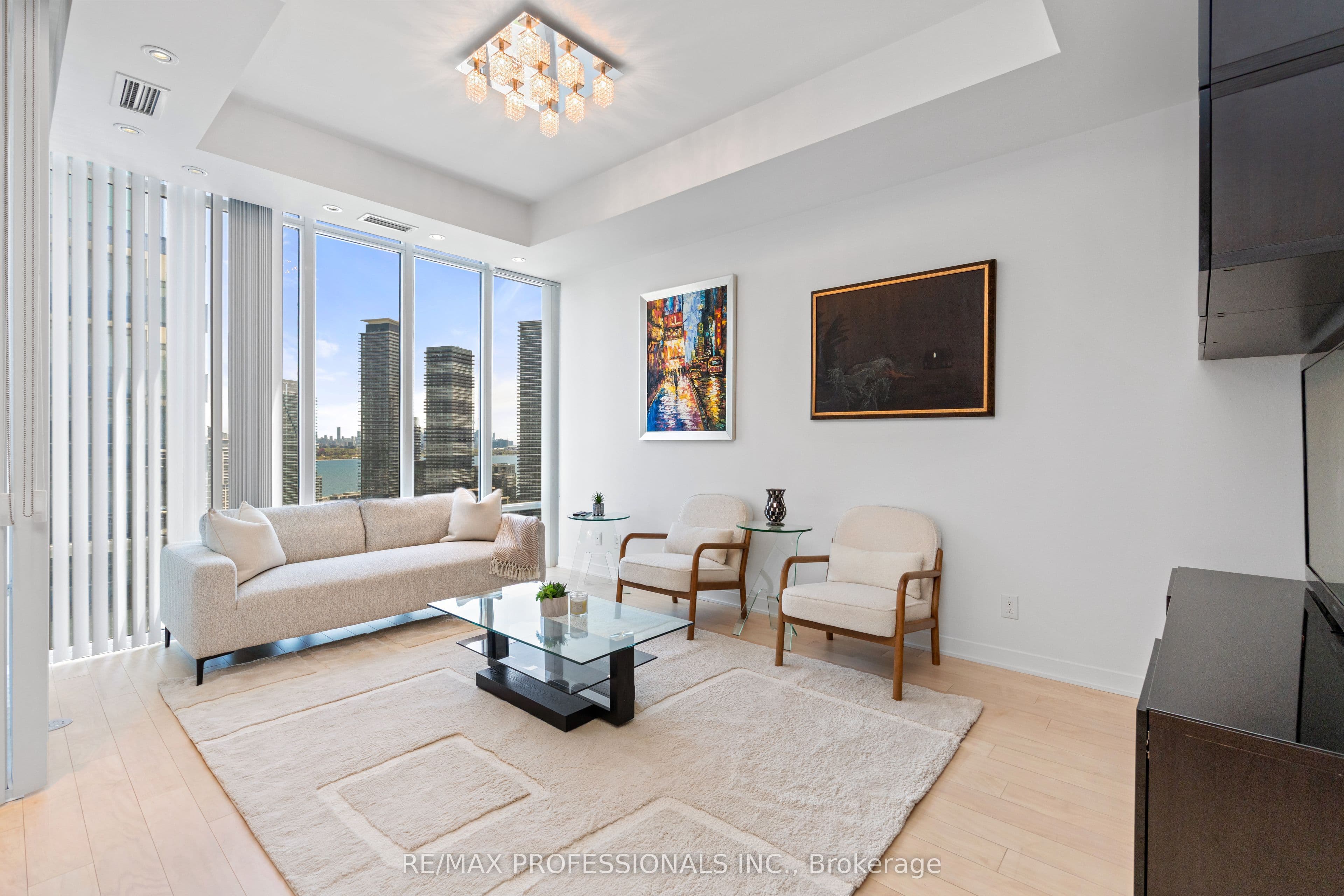 Unit LPH2906 88 Park Lawn Road photo 1
