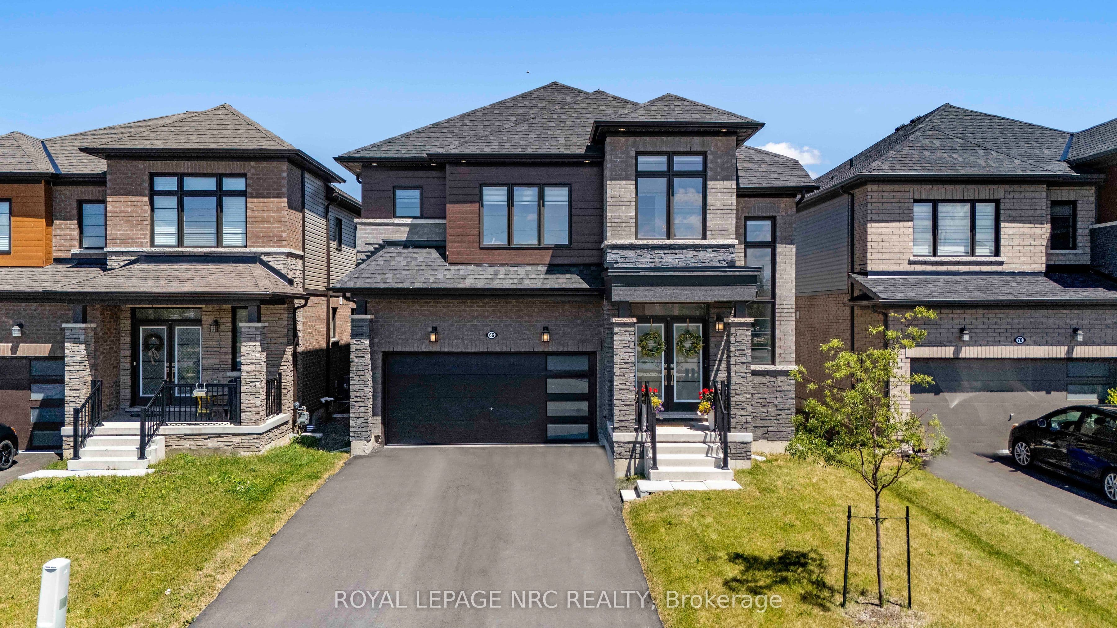 66 Sunflower Crescent photo 1