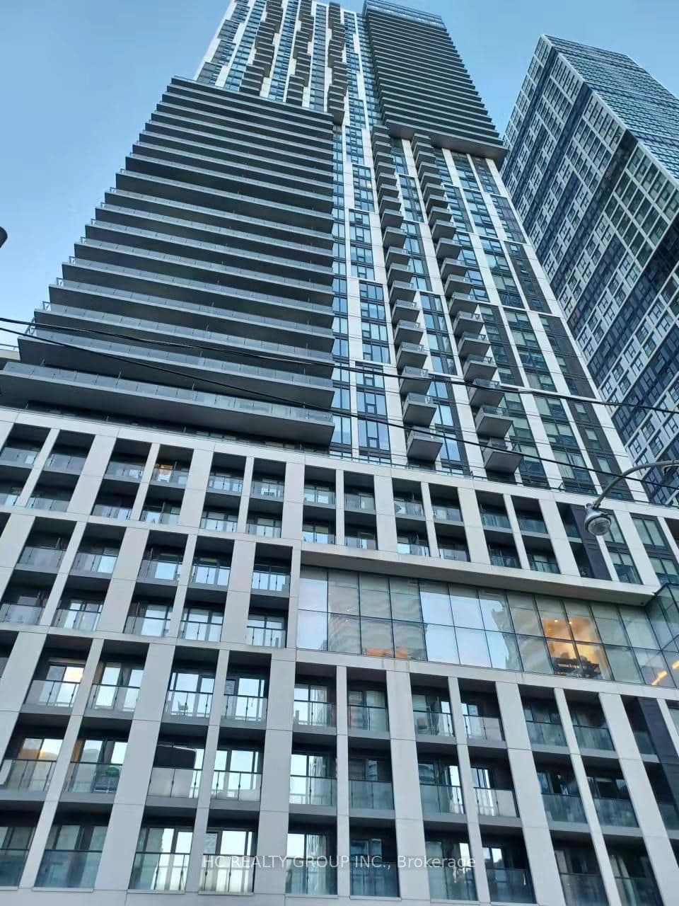 Unit 928 251 Jarvis Street photo 1