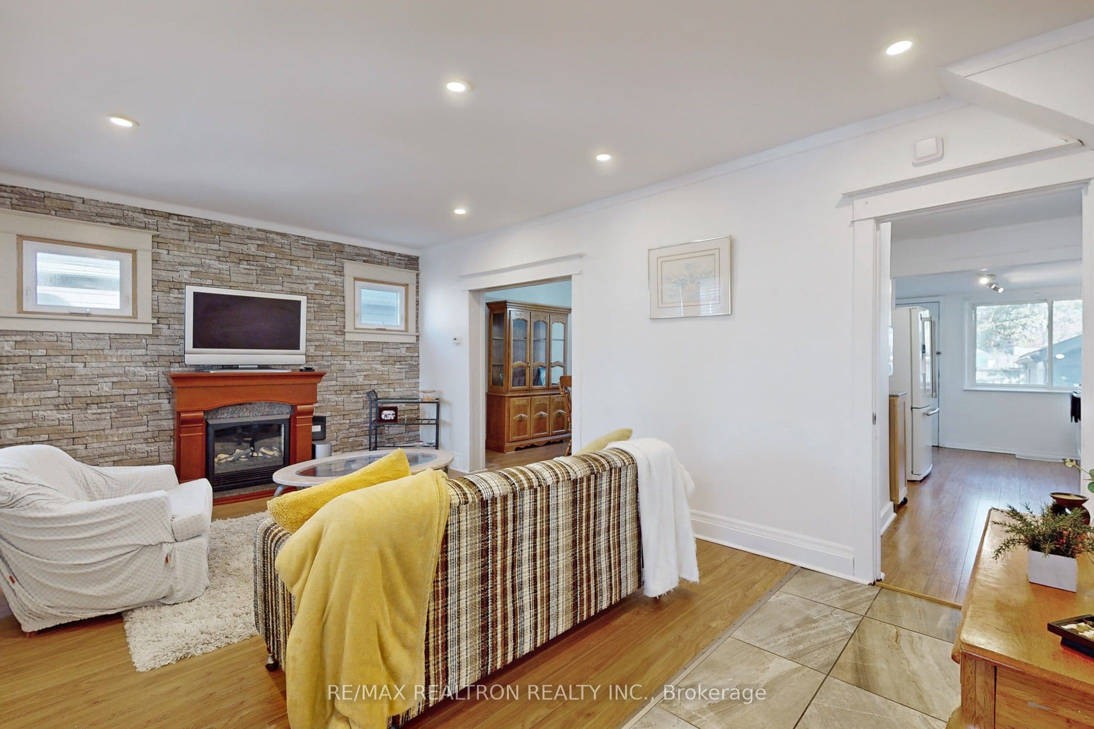 14 Myrtle Avenue photo 1