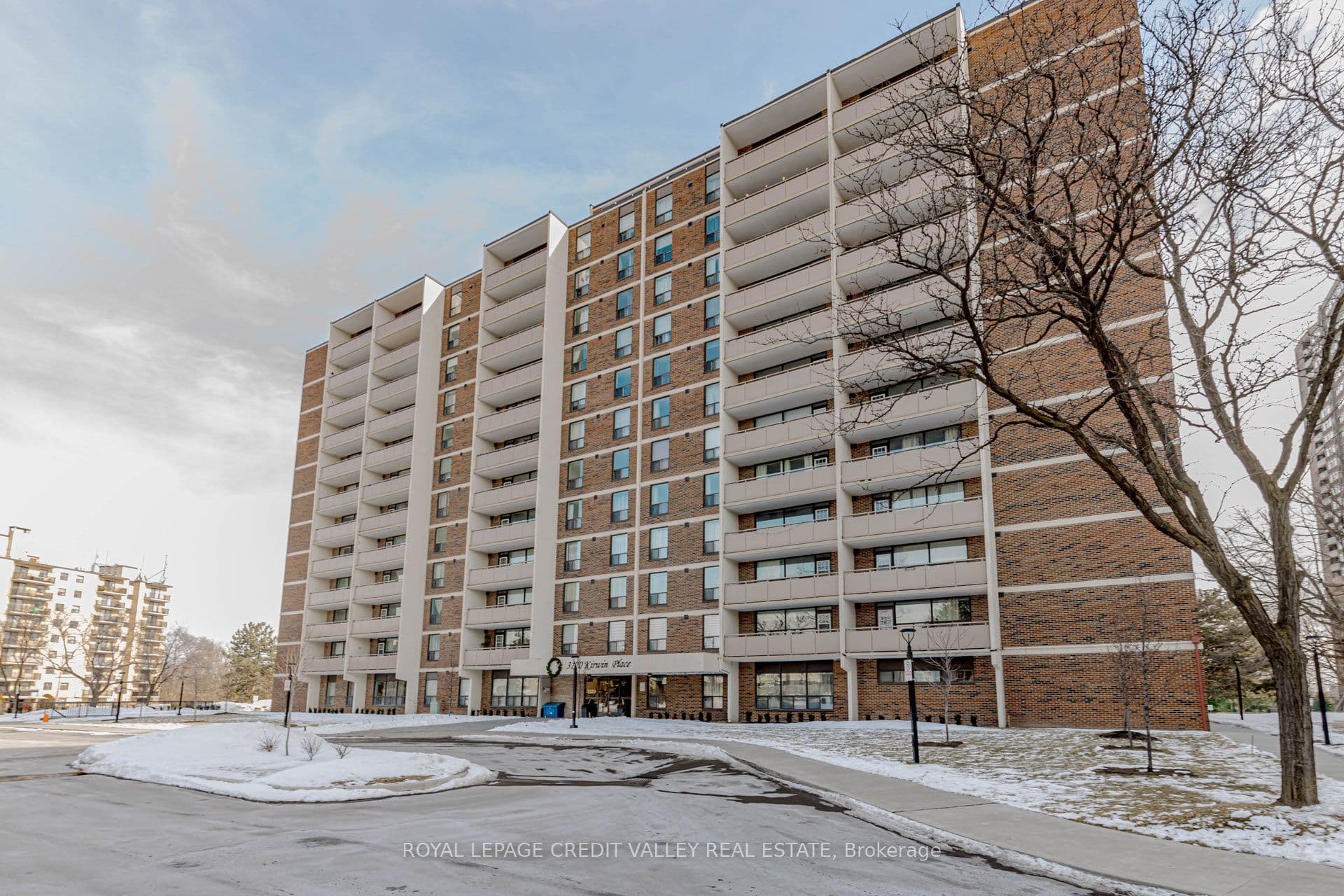 Unit 501 3120 Kirwin Avenue photo 1