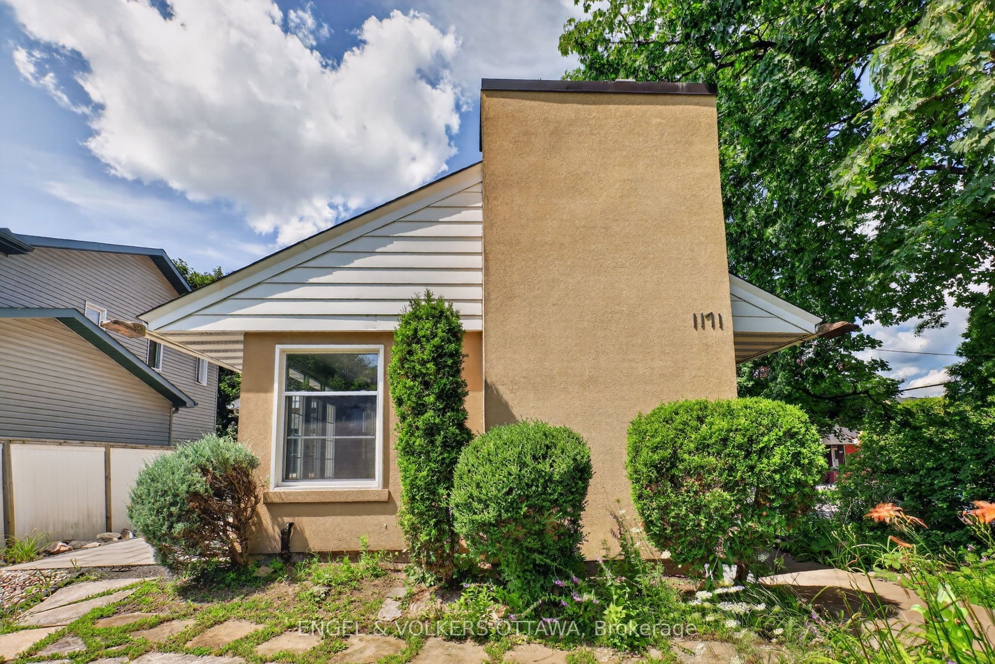 1171 Shillington Avenue photo 1