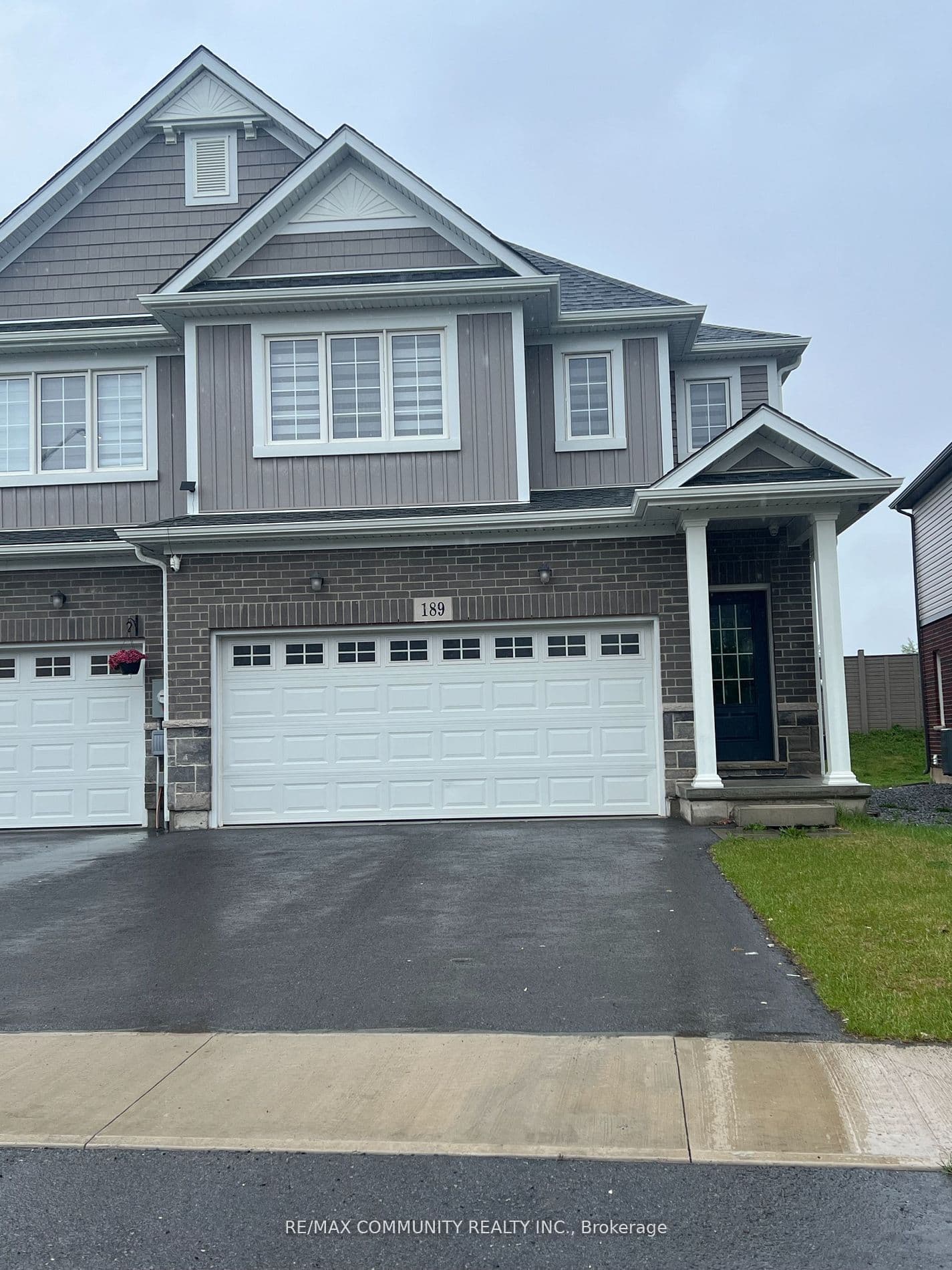 189 Bur Oak Drive photo 1