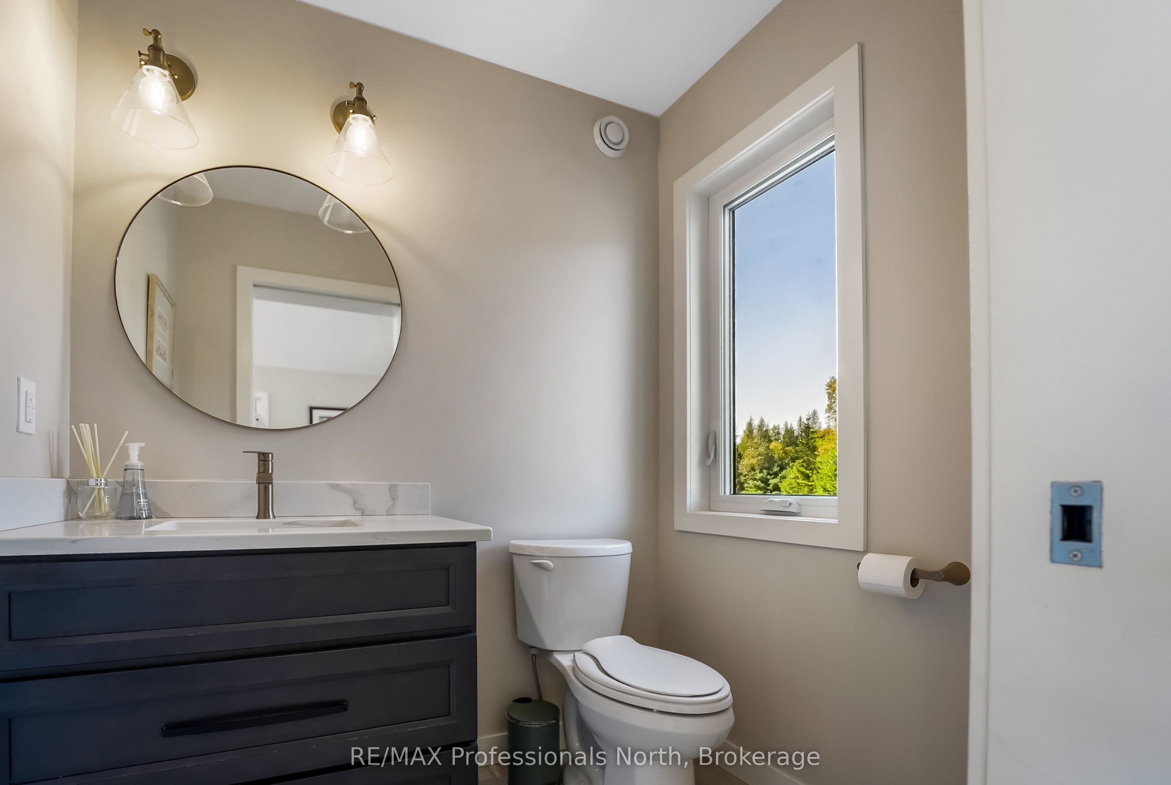 4318 Glamorgan Road photo 1