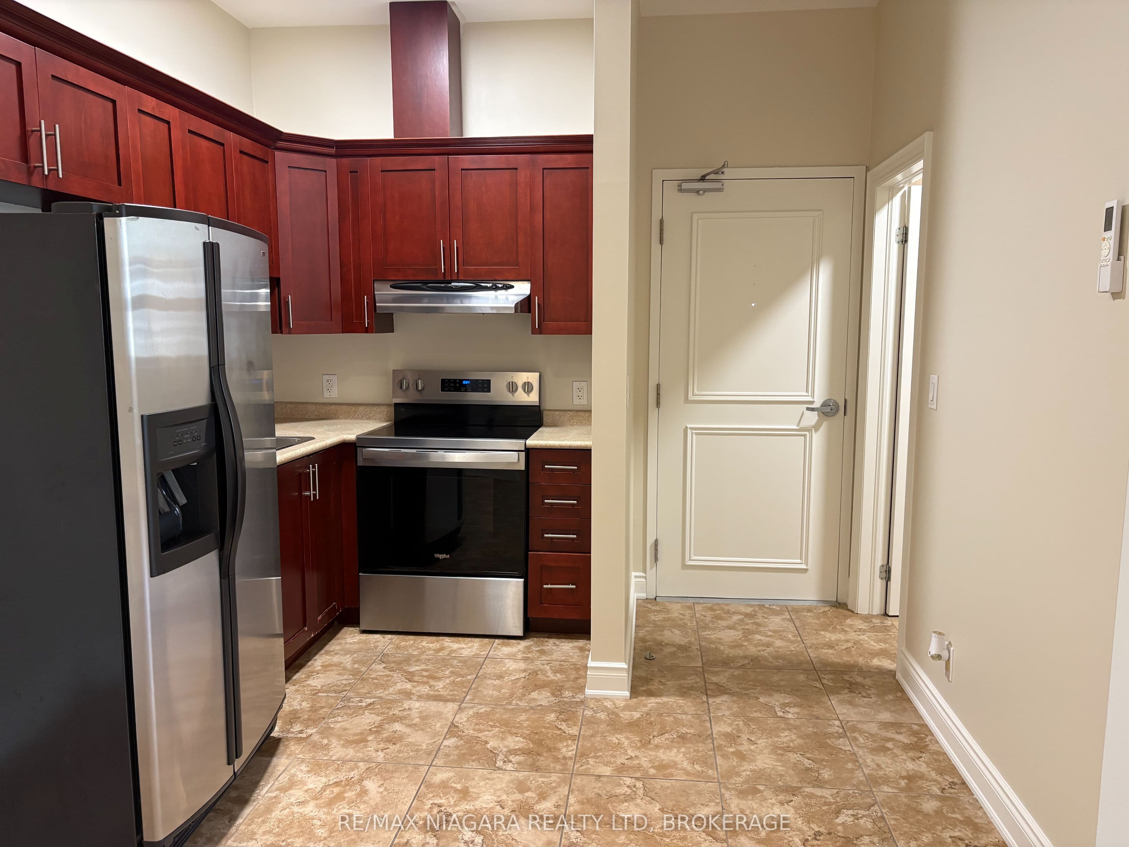 Unit 3 320 Ridge Road photo 1