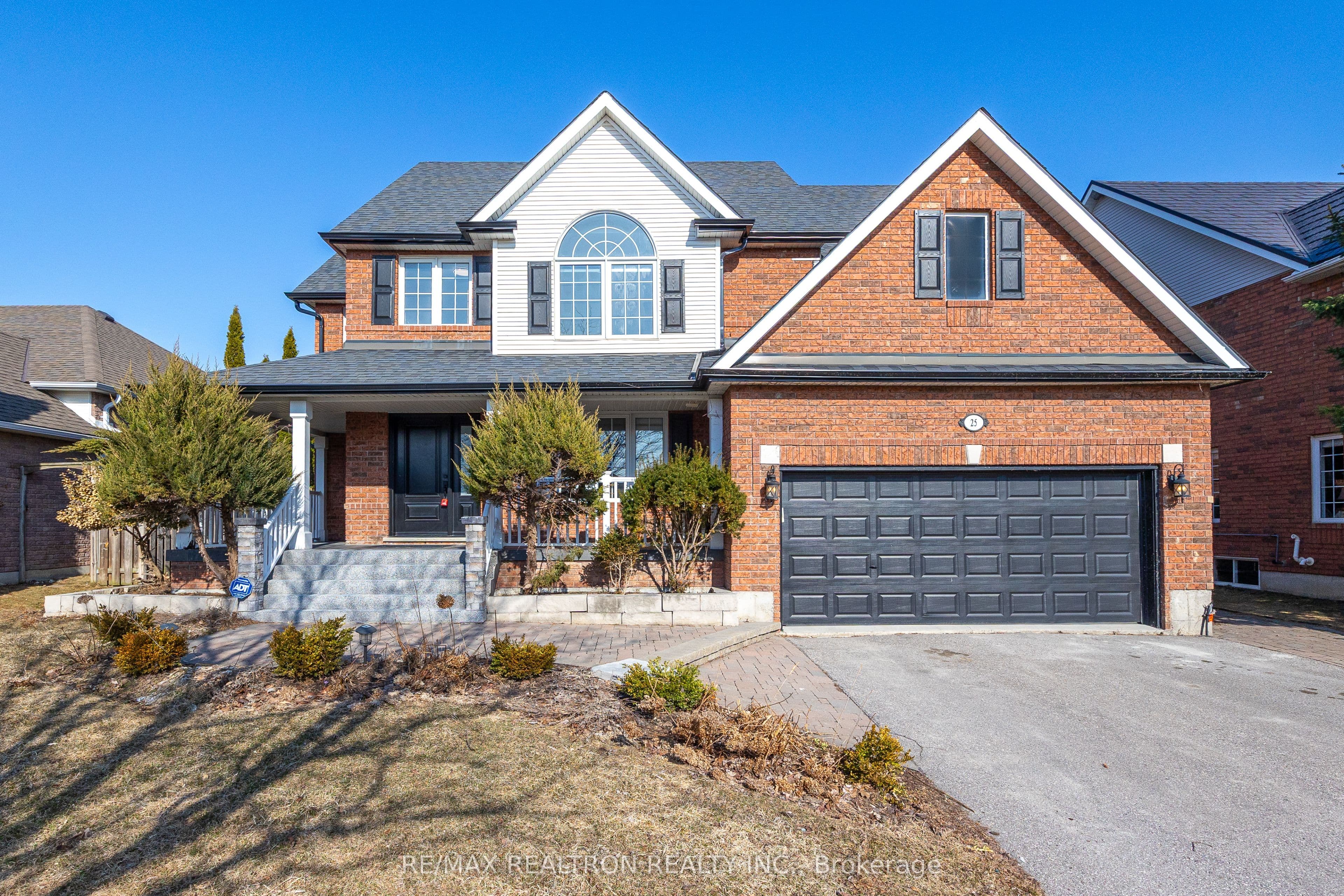 25 Highcastle Avenue photo 1