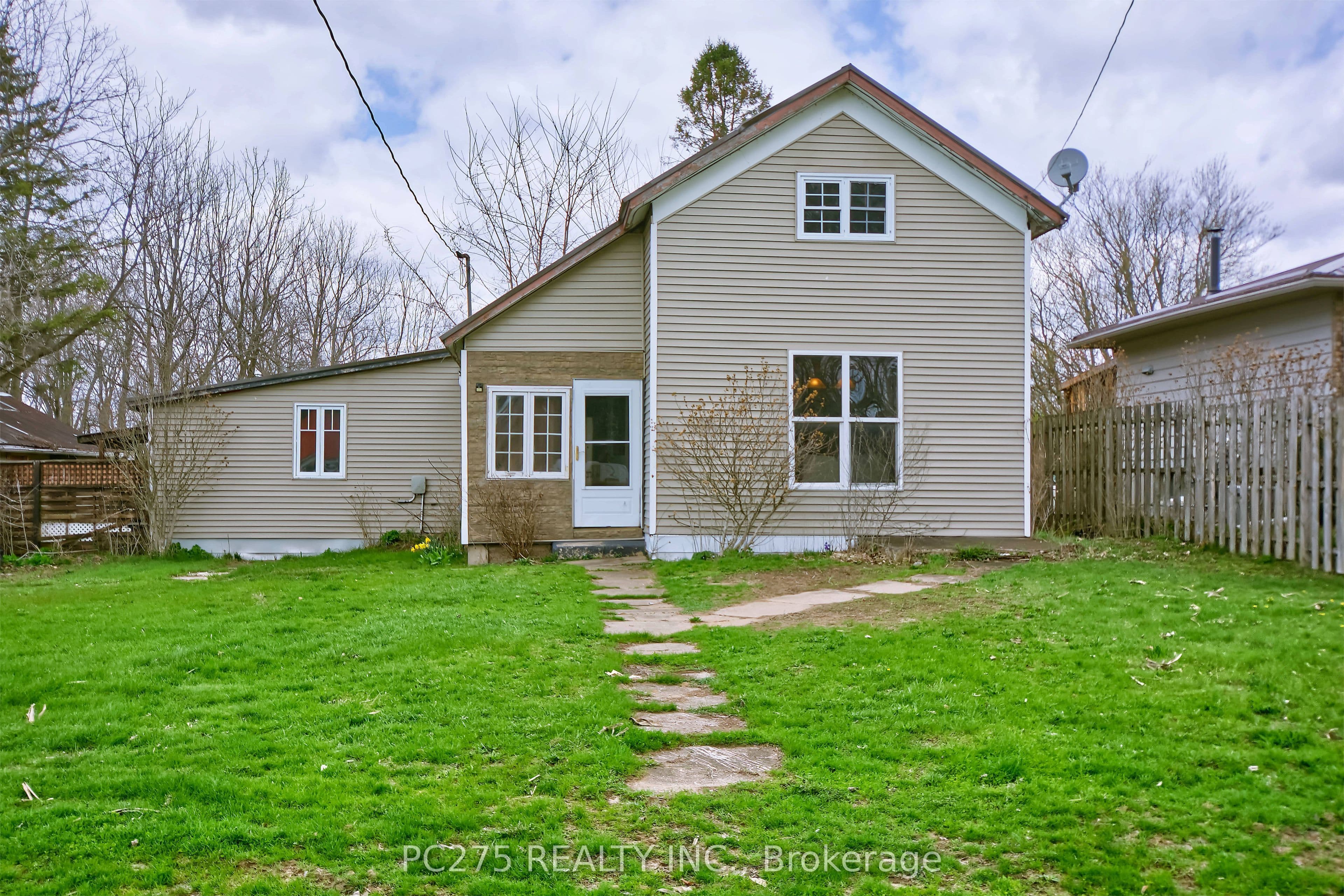 179 Queen Street photo 1