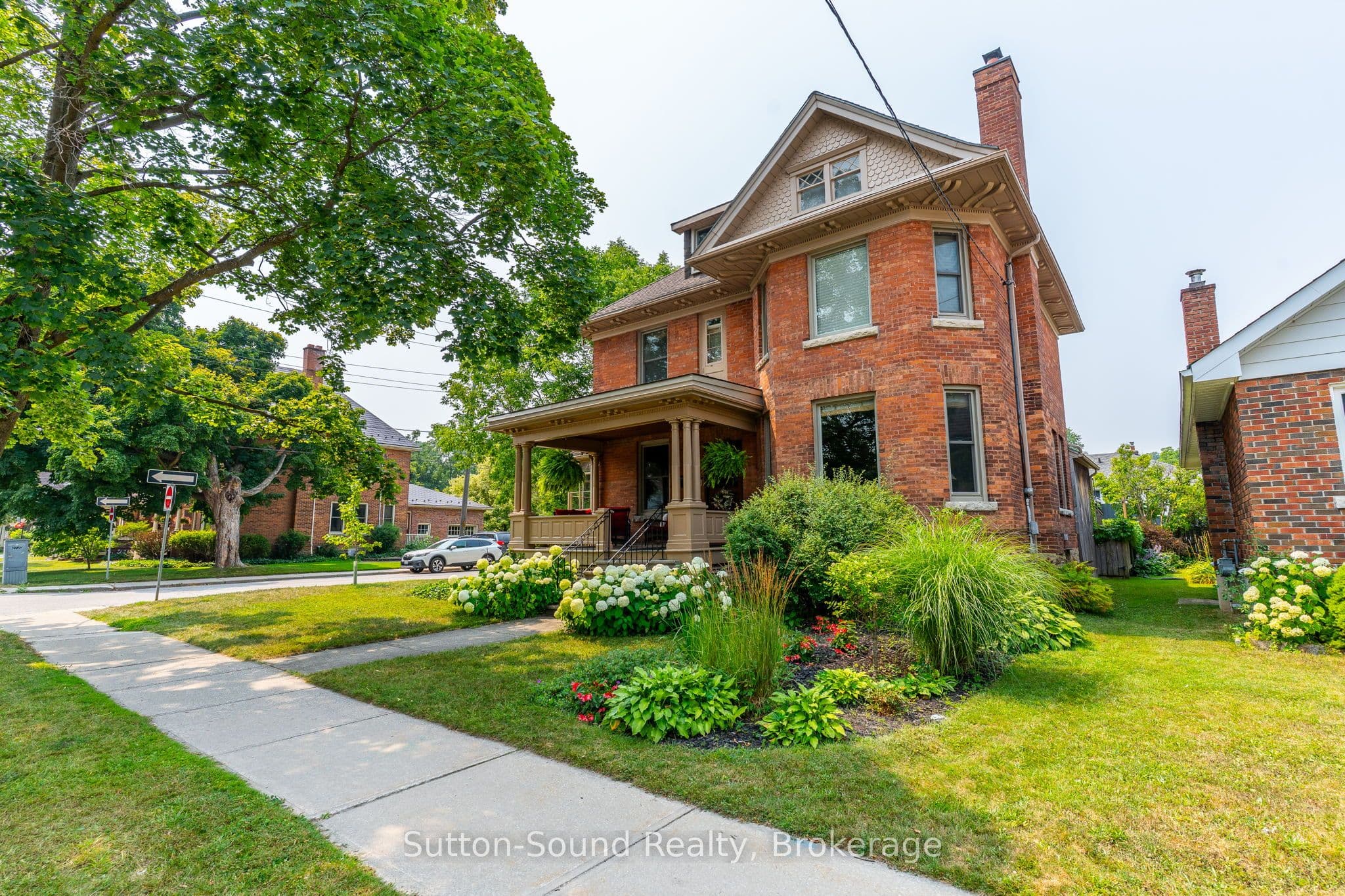 1304 4th Avenue photo 1