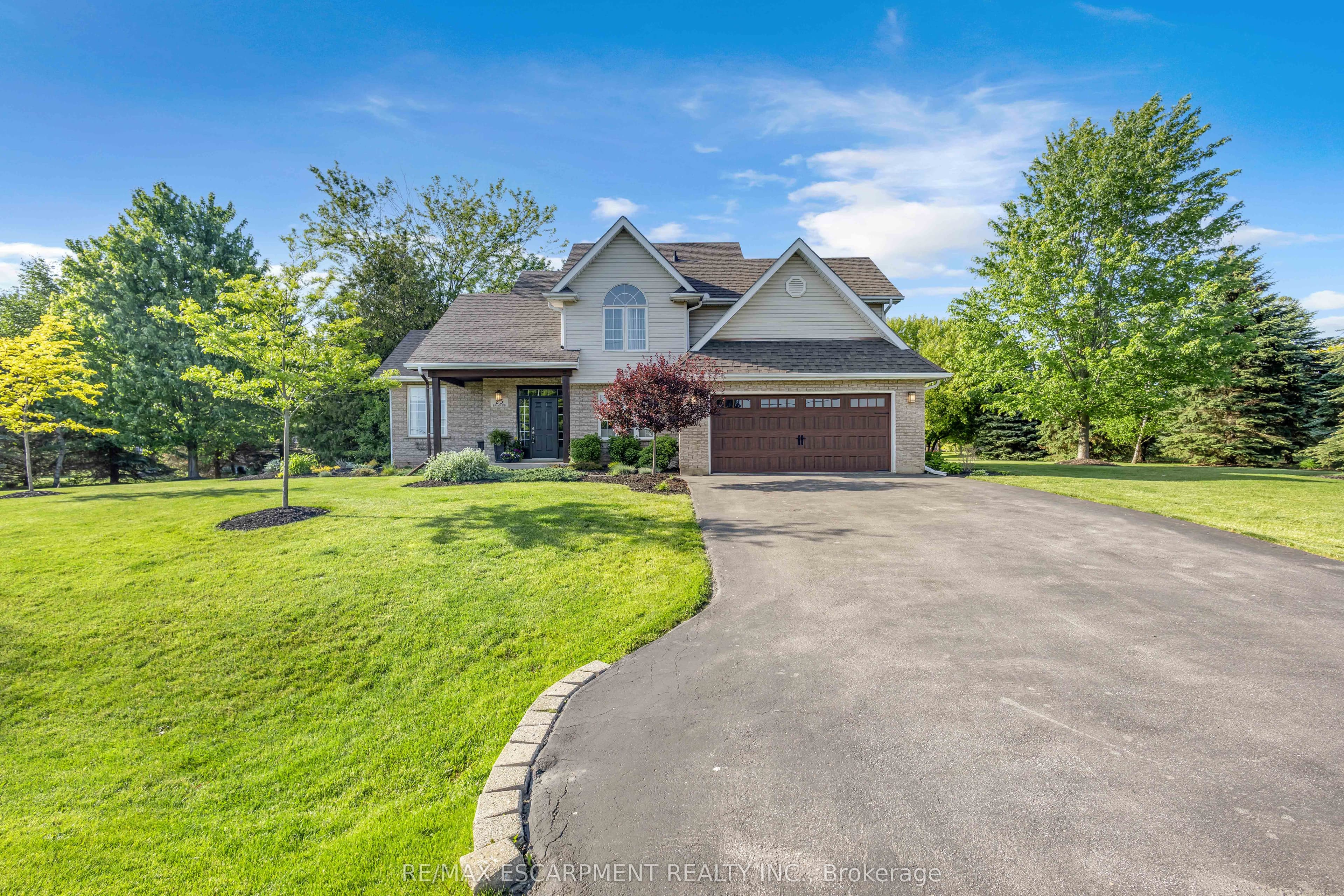 25 Brian Drive photo 1