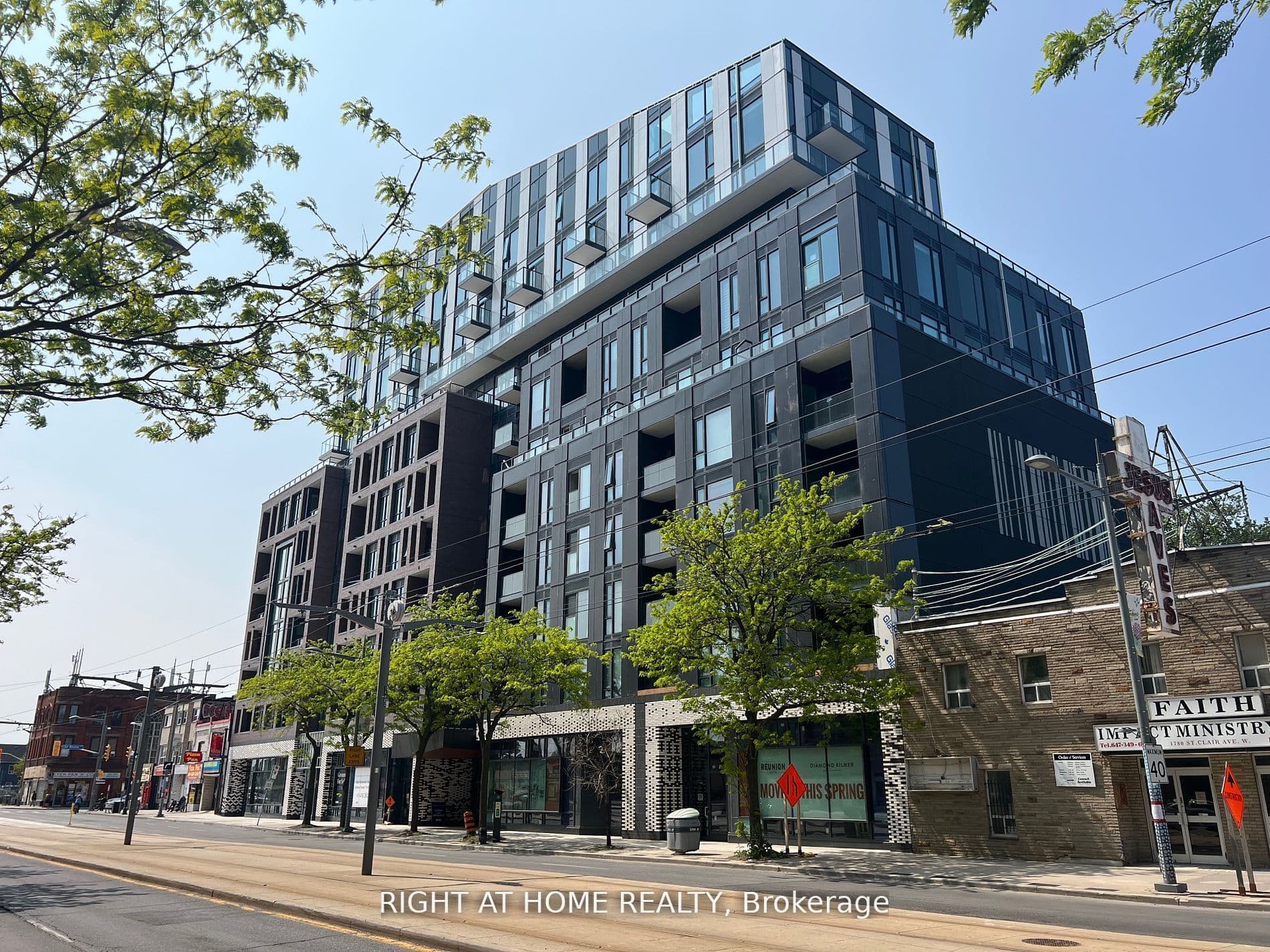 Unit 1004 1808 St.Clair Avenue photo 1