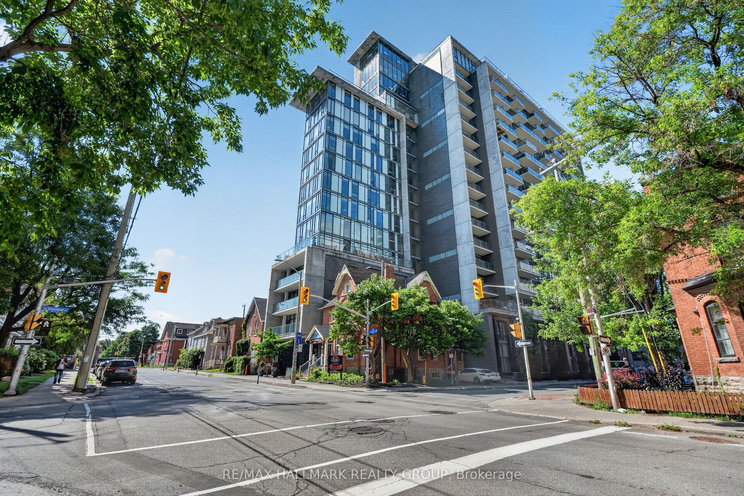Unit 1411 224 Lyon Street photo 1
