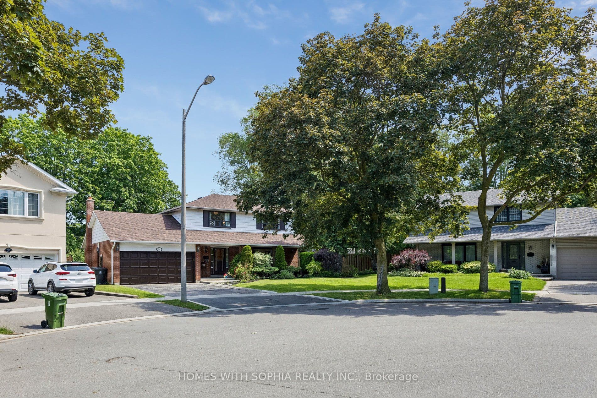 34 Rustywood Drive photo 1