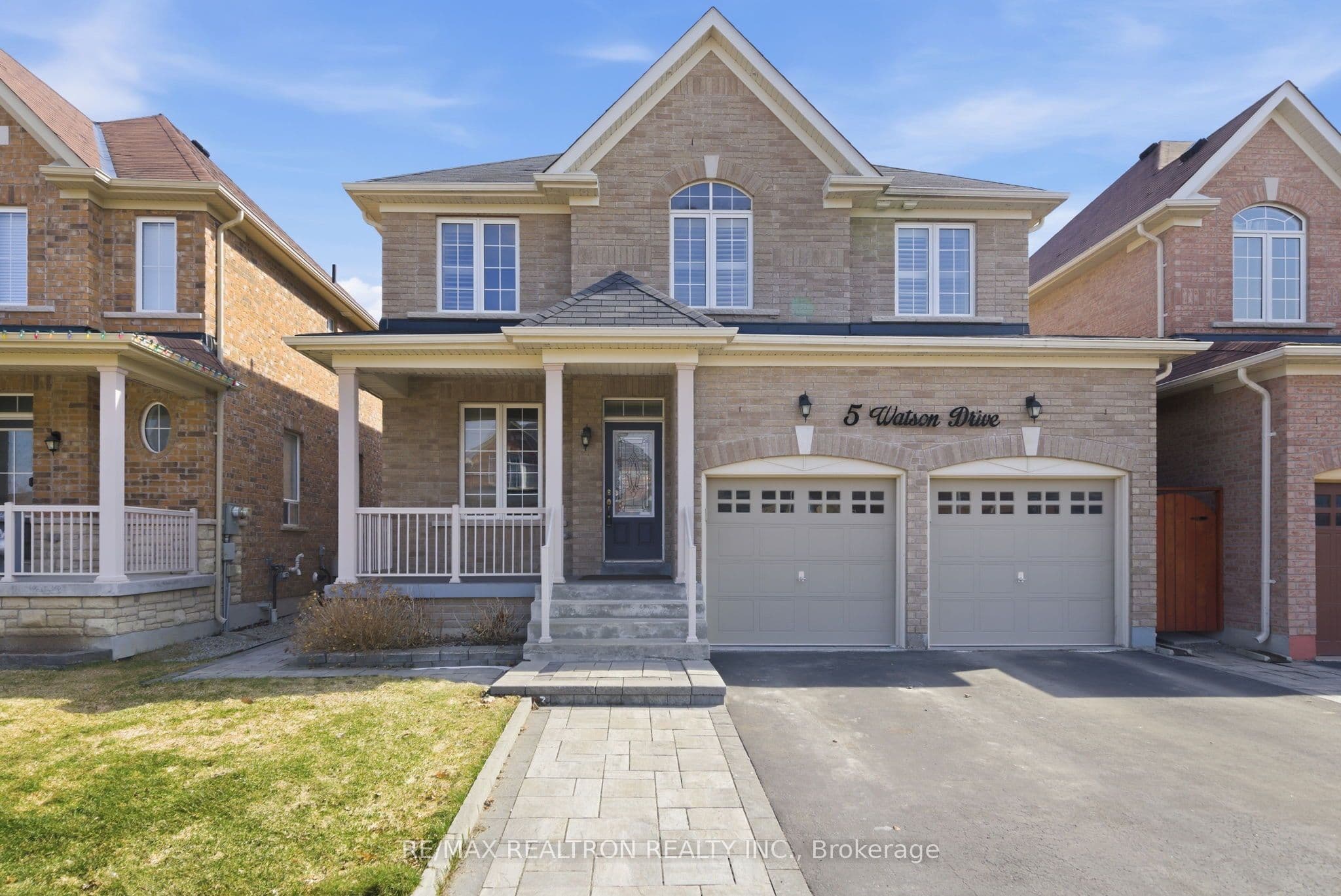 5 Watson Drive photo 1