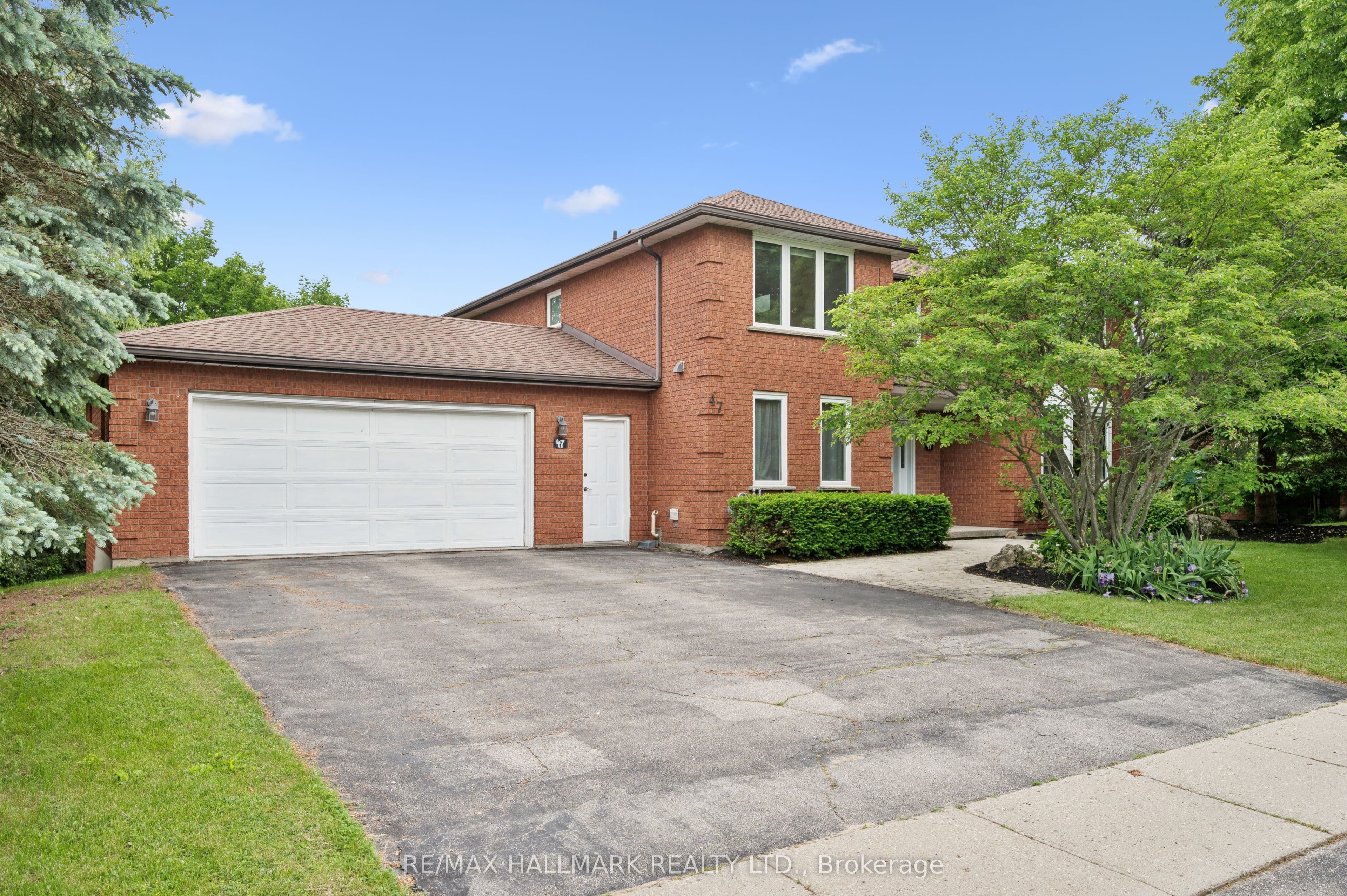 47 Dundee Avenue photo 1