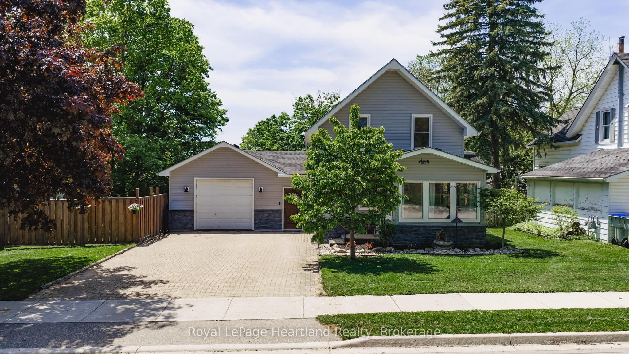 212 TOWNSEND Street photo 1