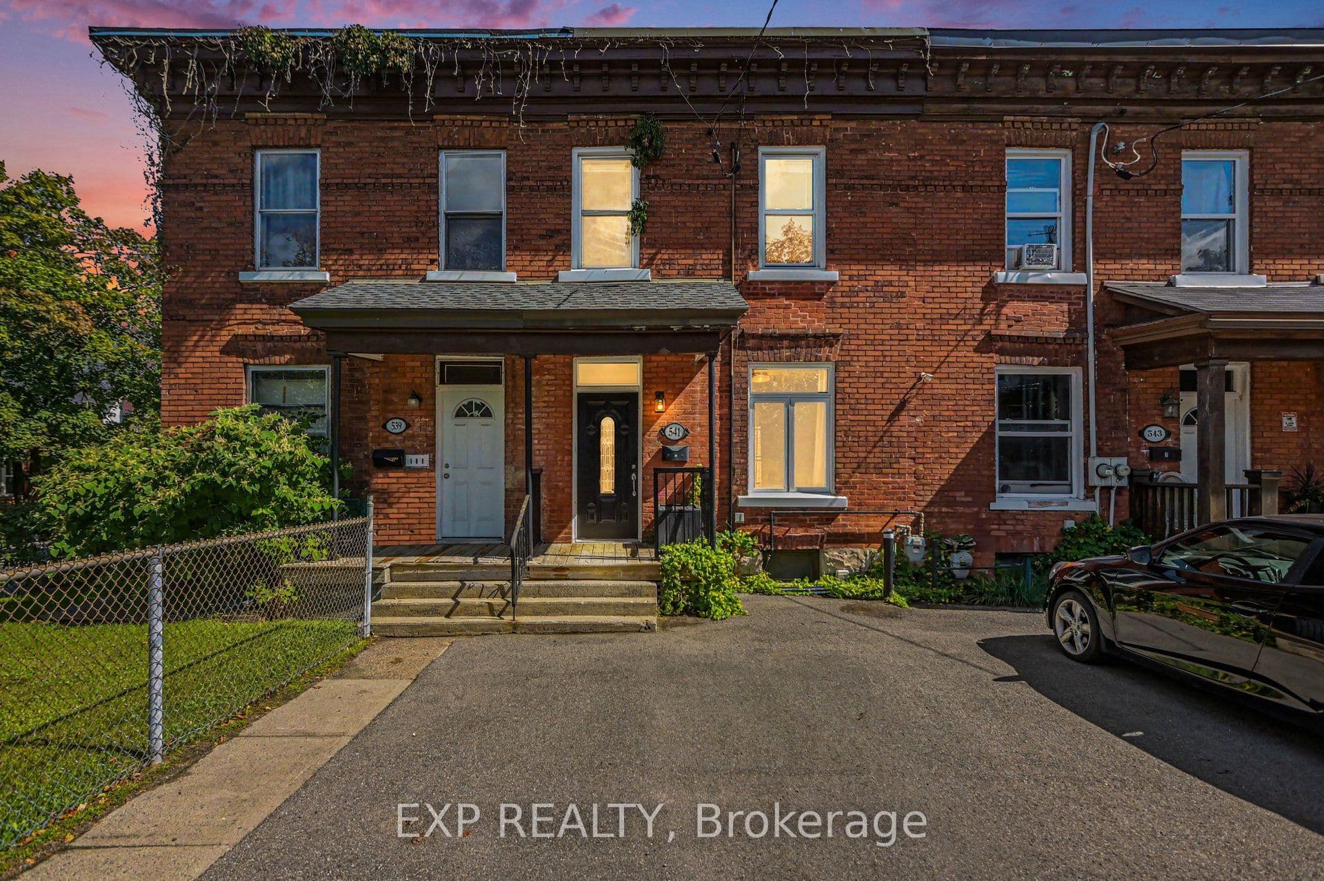 541 Bay Street photo 1