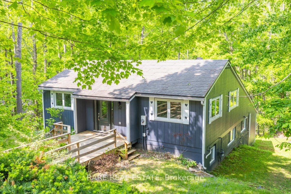 32 Oneida Avenue photo 1