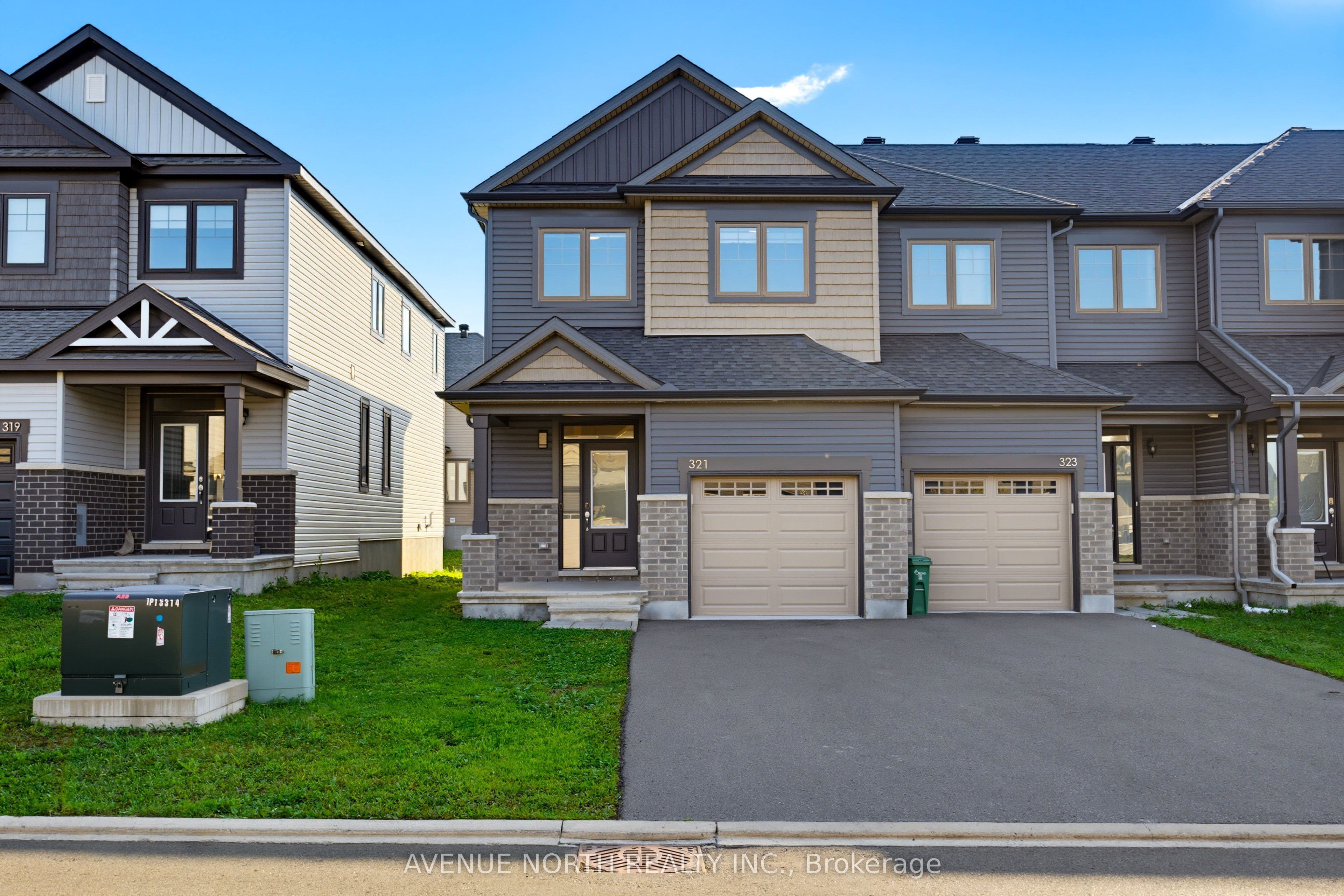 321 Grackle Street photo 1