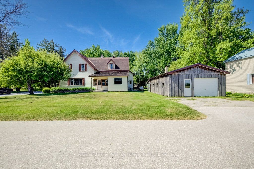 1365 Bruce Road 15 Road photo 1