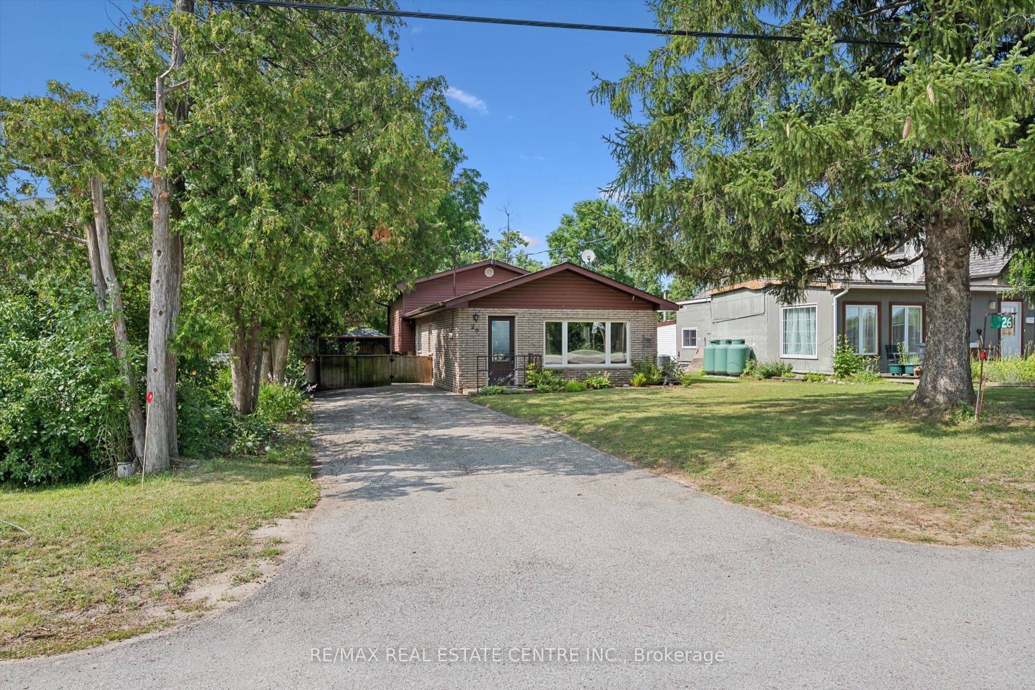 26 Lake Road photo 1