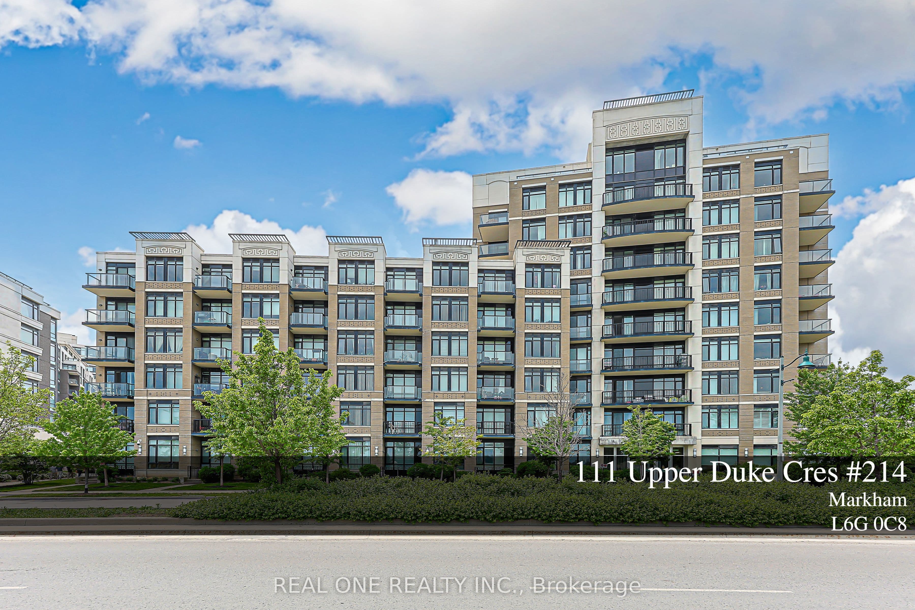Unit 214 111 Upper Duke Crescent photo 1
