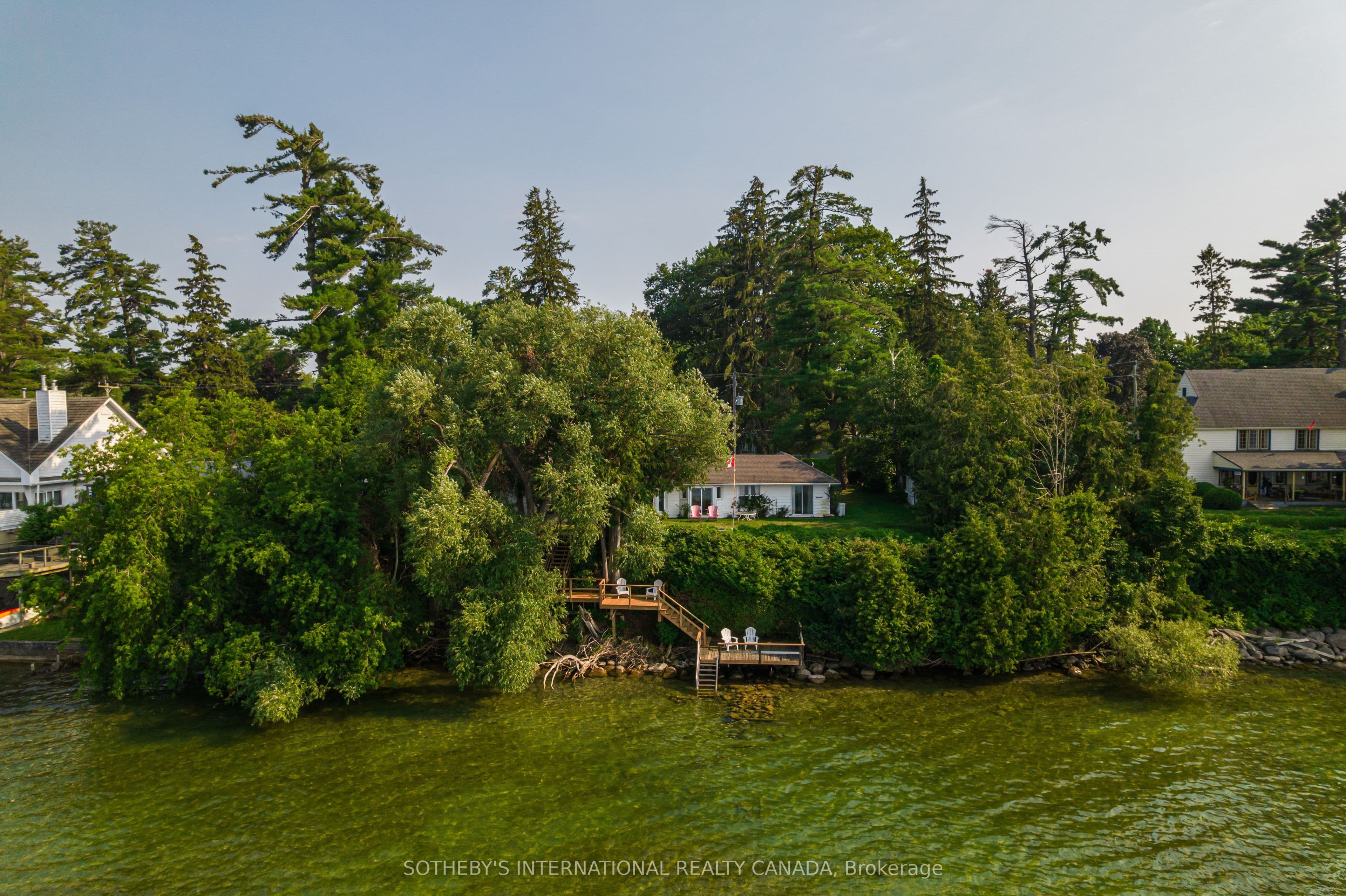 104 Hedge Road photo 1