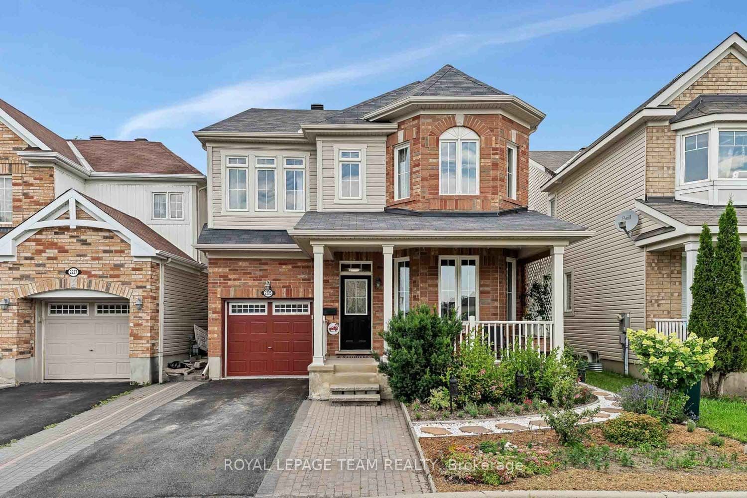 2225 Watercolours Way photo 1