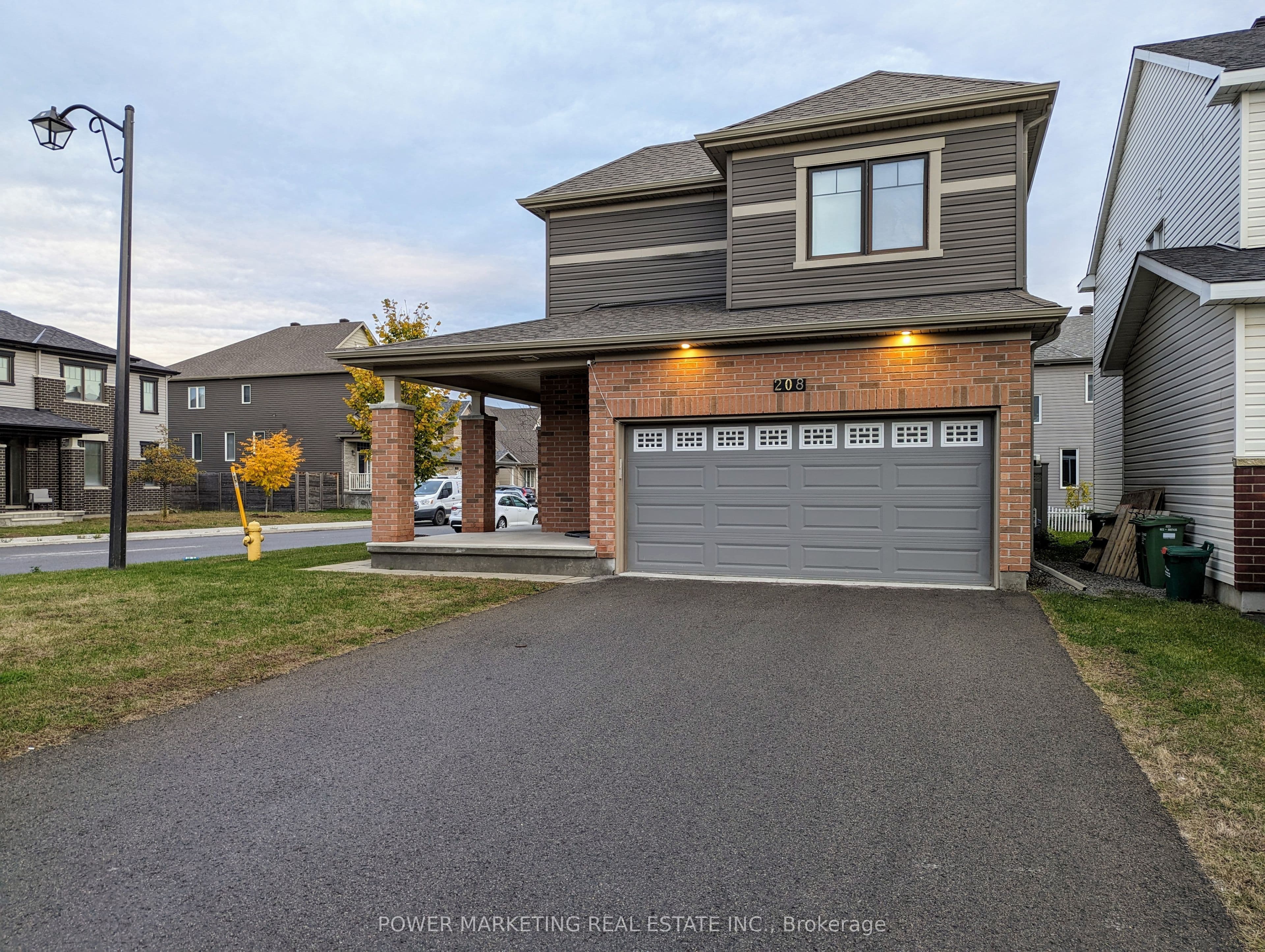 208 Alex Polowin Avenue photo 1