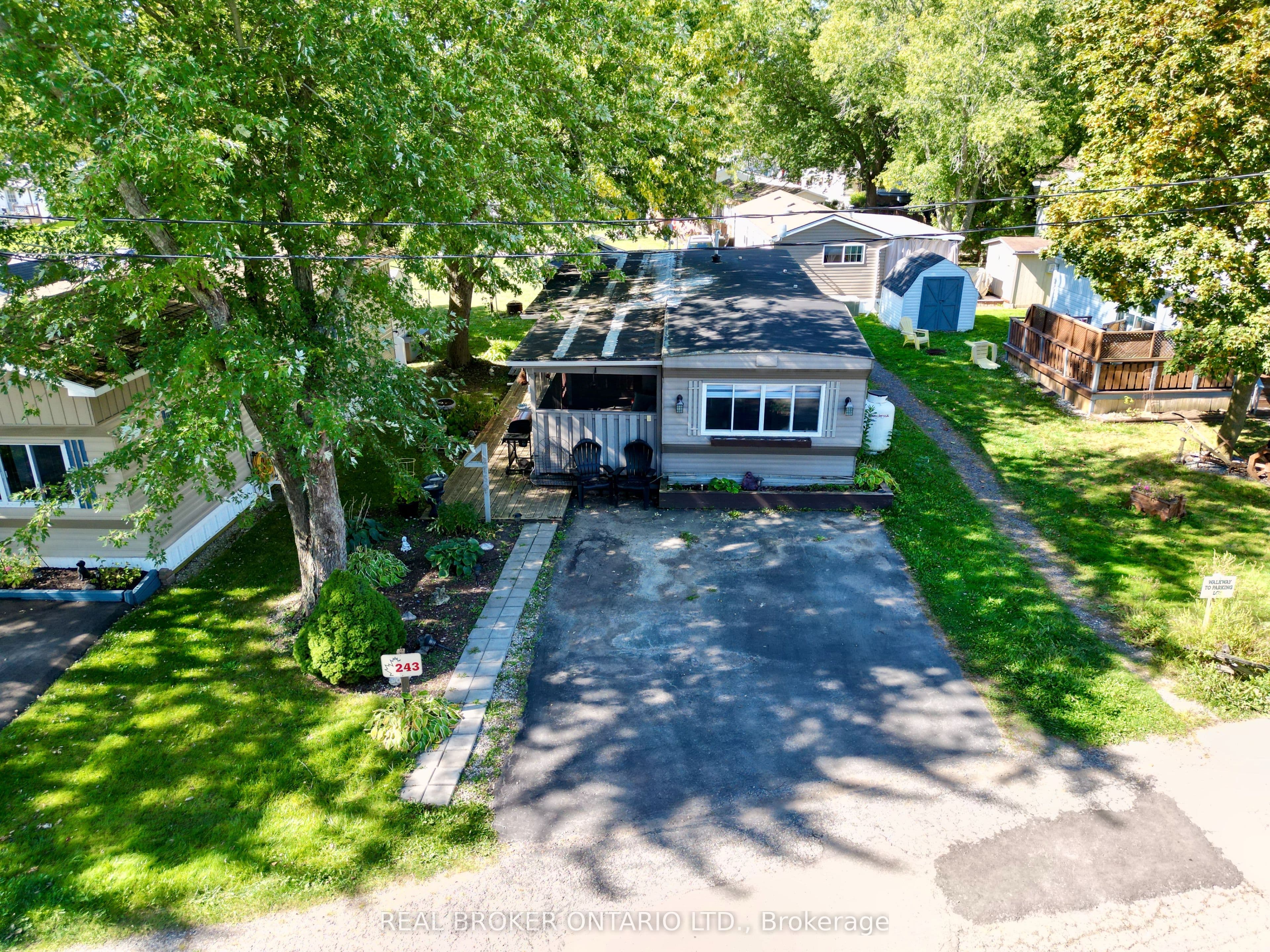 Unit 243 580 Beaver Creek Road photo 1