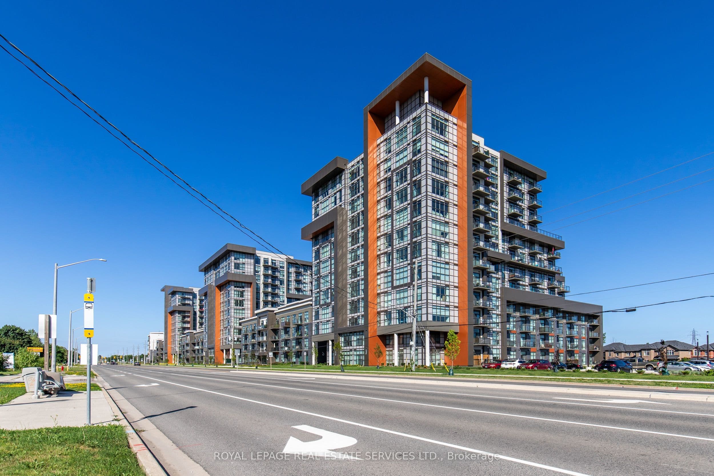 Unit 221 460 Dundas Street photo 1