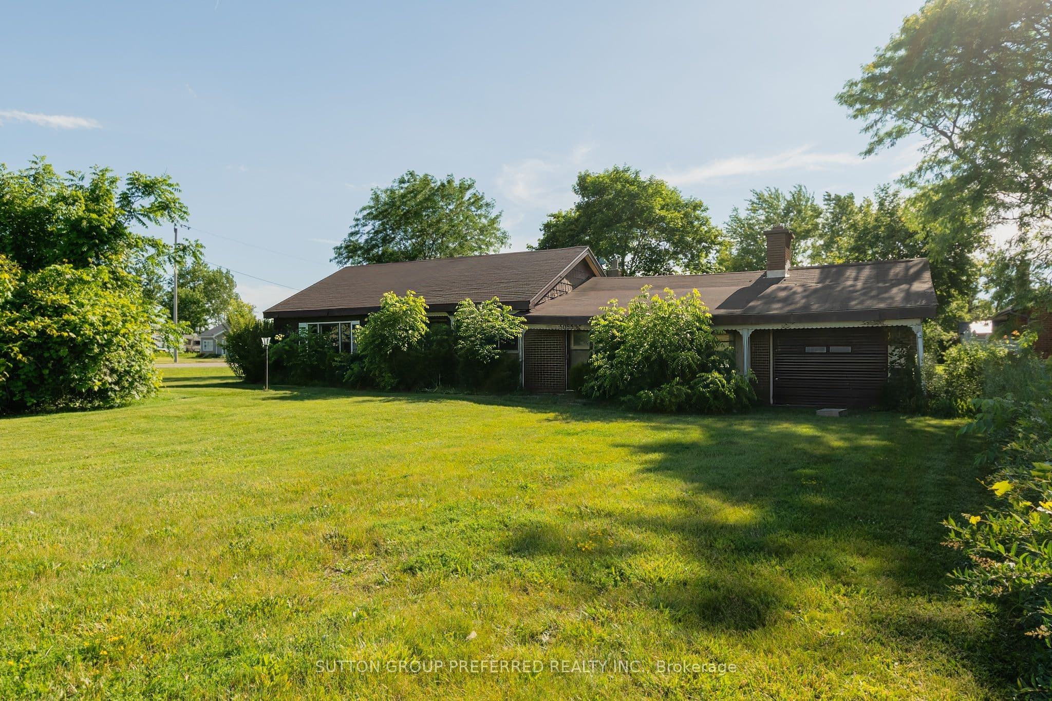 5085 Wellington Road photo 1