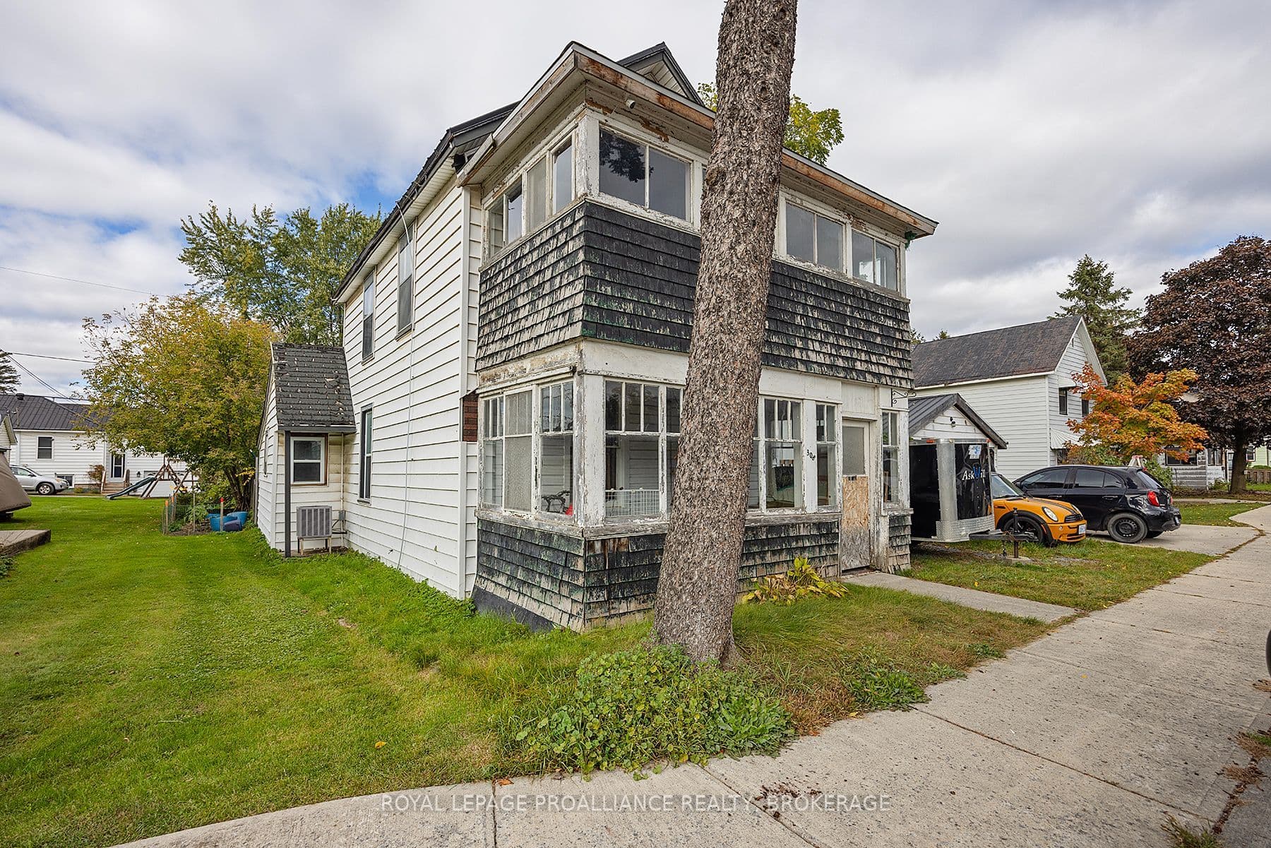 308 Brock Street photo 1