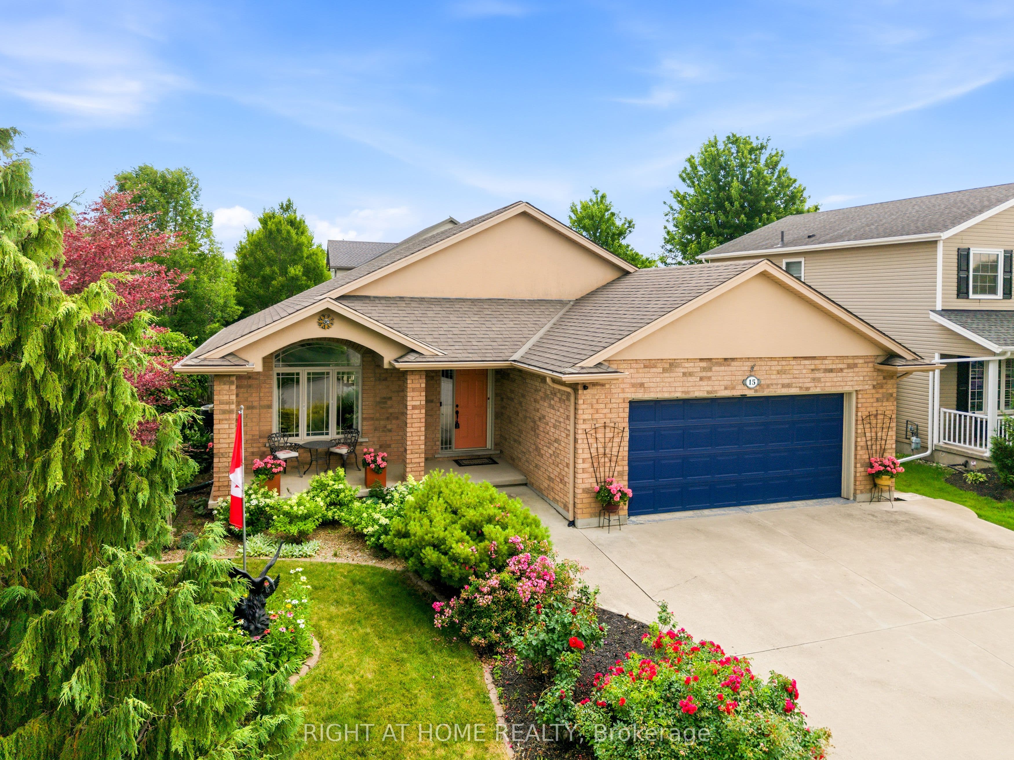 15 Hope Avenue photo 1